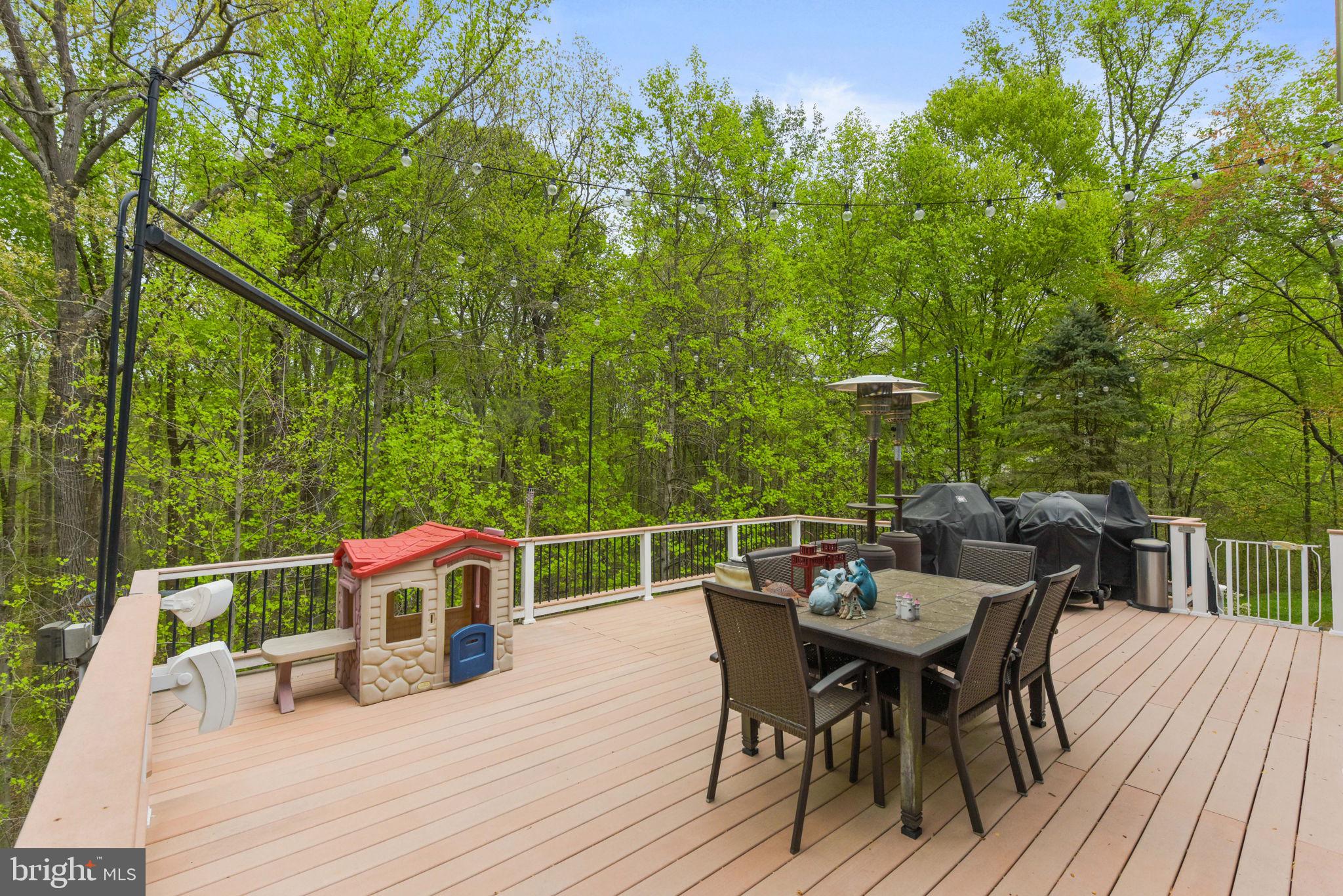 NEWINGTON FOREST - Residential