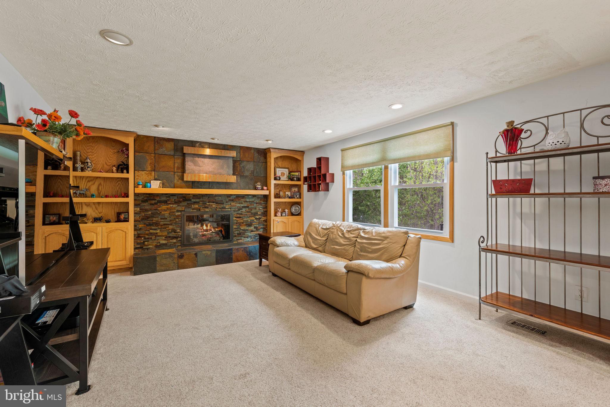 NEWINGTON FOREST - Residential