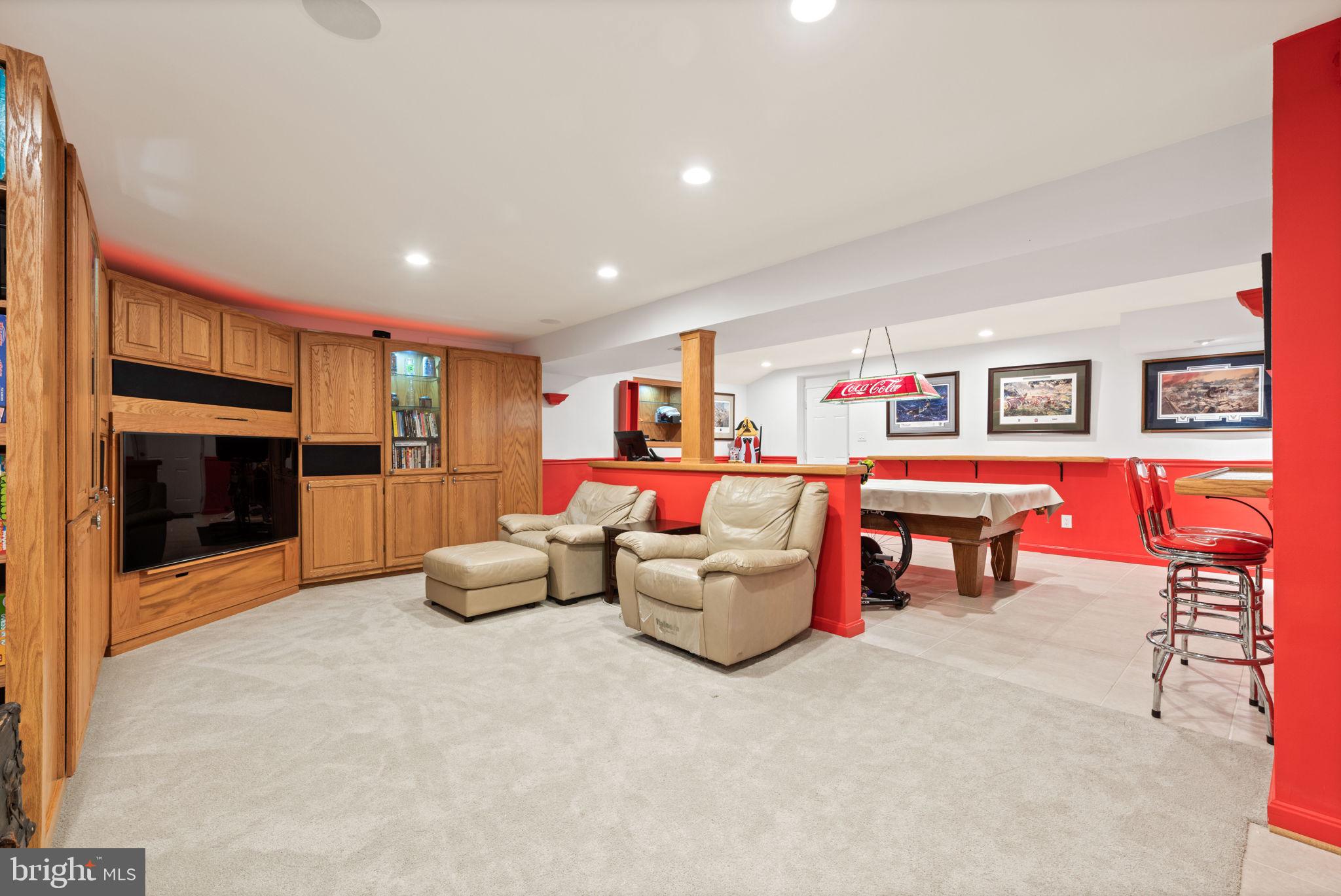 NEWINGTON FOREST - Residential