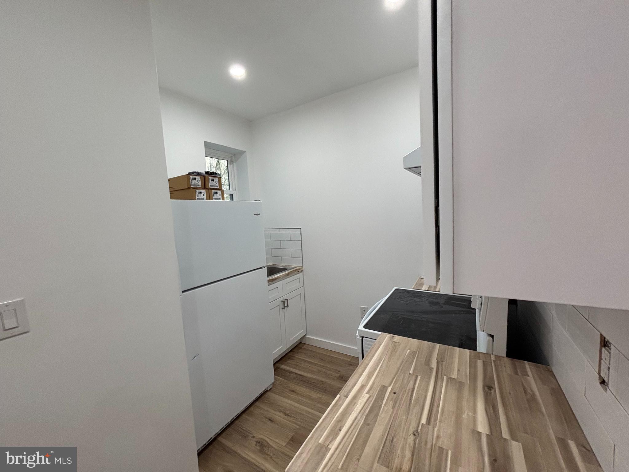 CARROLL PARK - Residential Lease