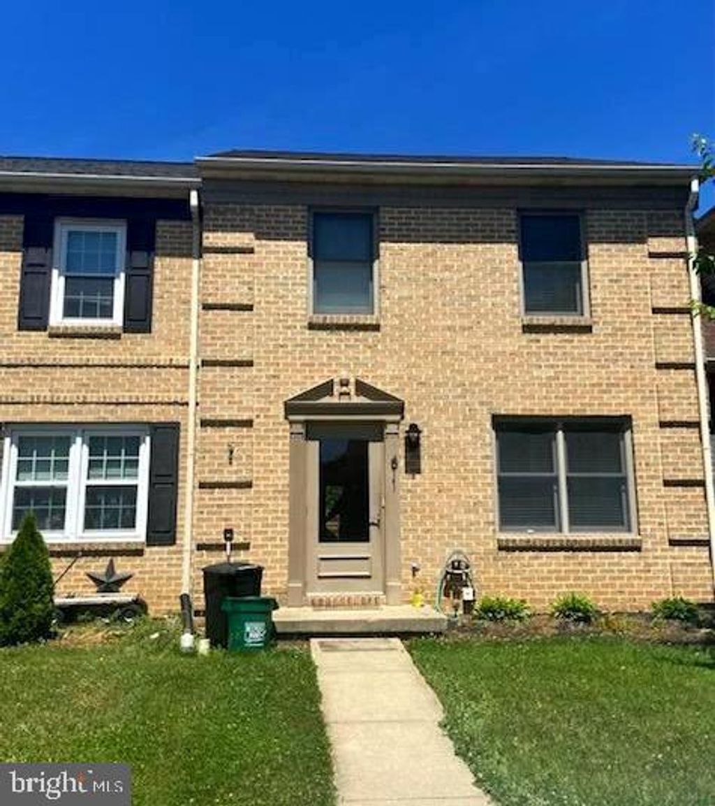 Photo of 2611 Northfield Drive, East Petersburg, PA 17520 (MLS # PALA2052074)