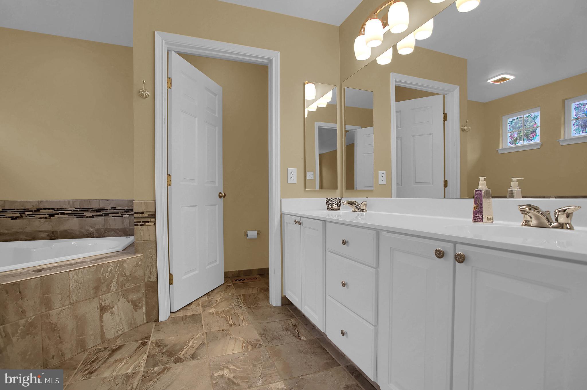 SOUTH POINTE - Residential