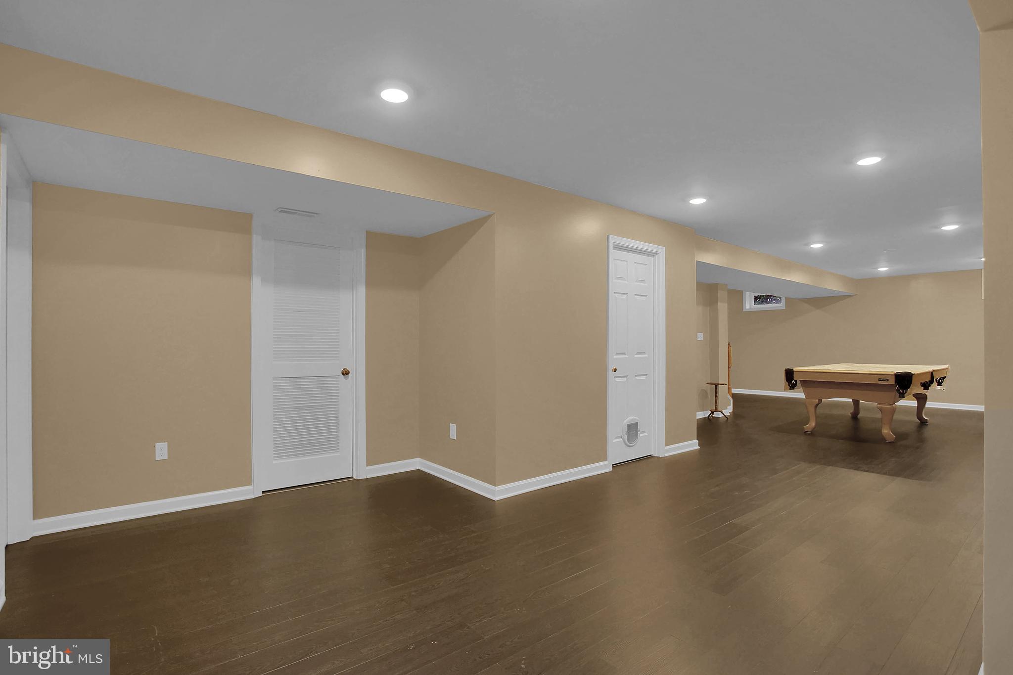 SOUTH POINTE - Residential