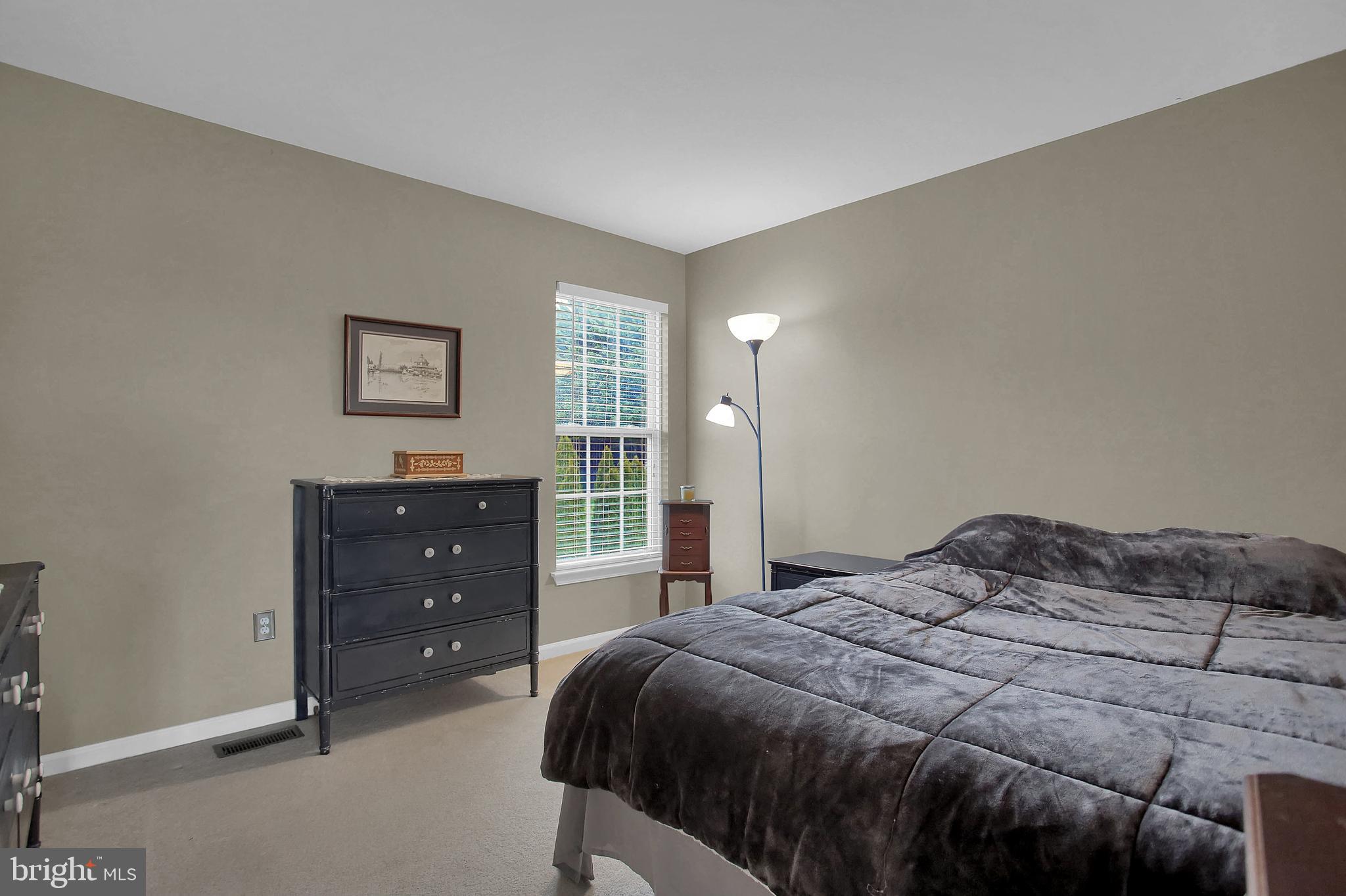 SOUTH POINTE - Residential