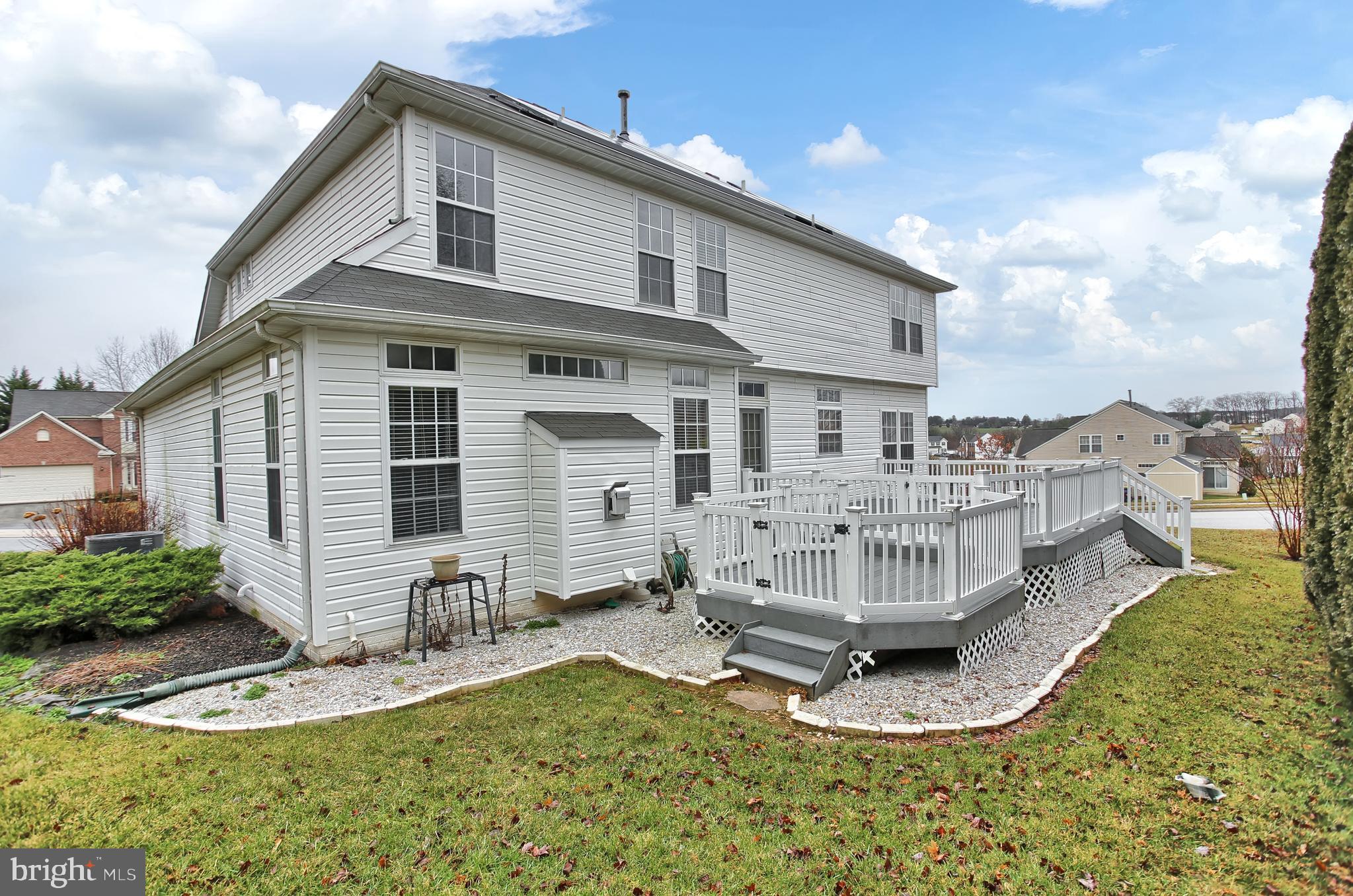 SOUTH POINTE - Residential