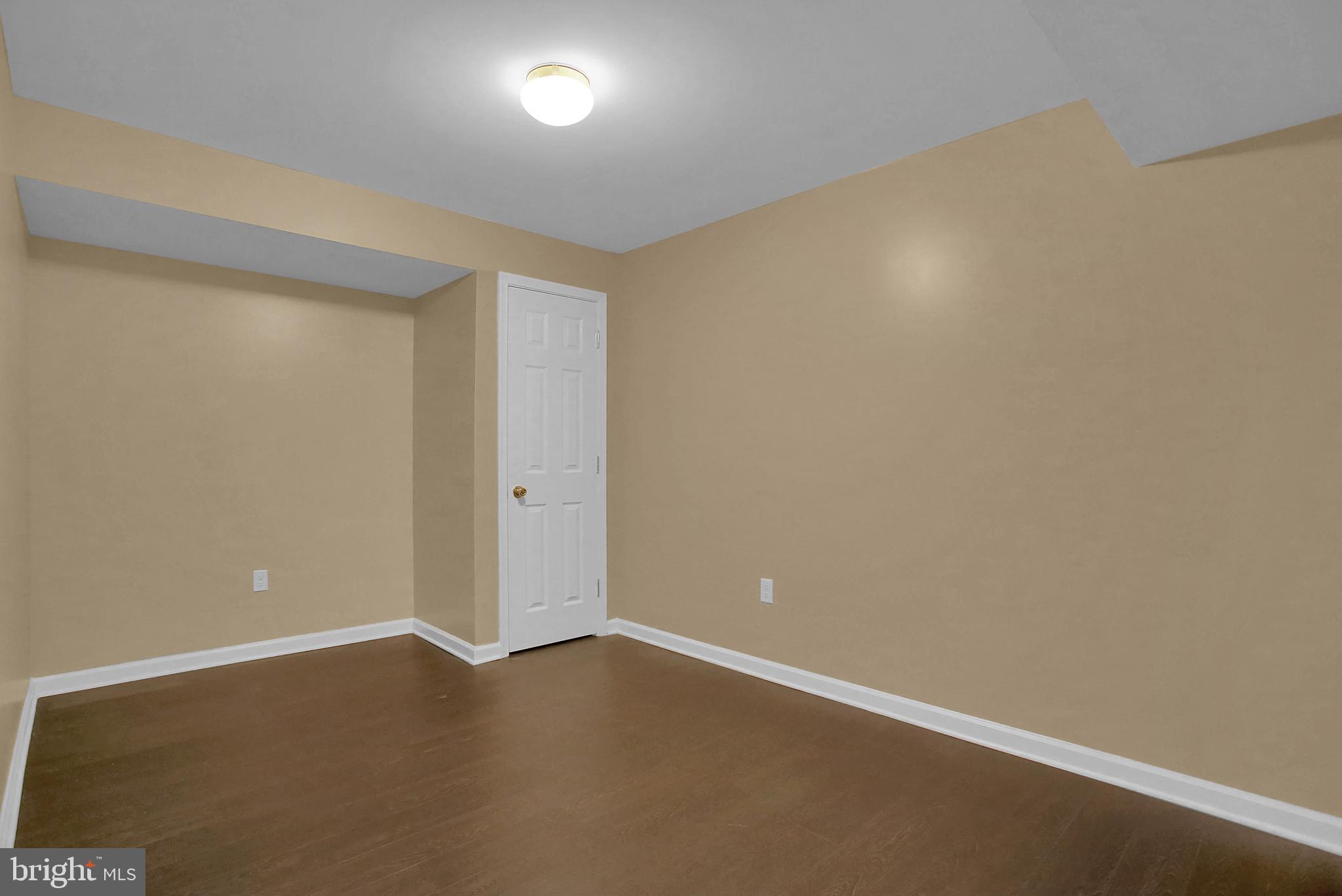 SOUTH POINTE - Residential