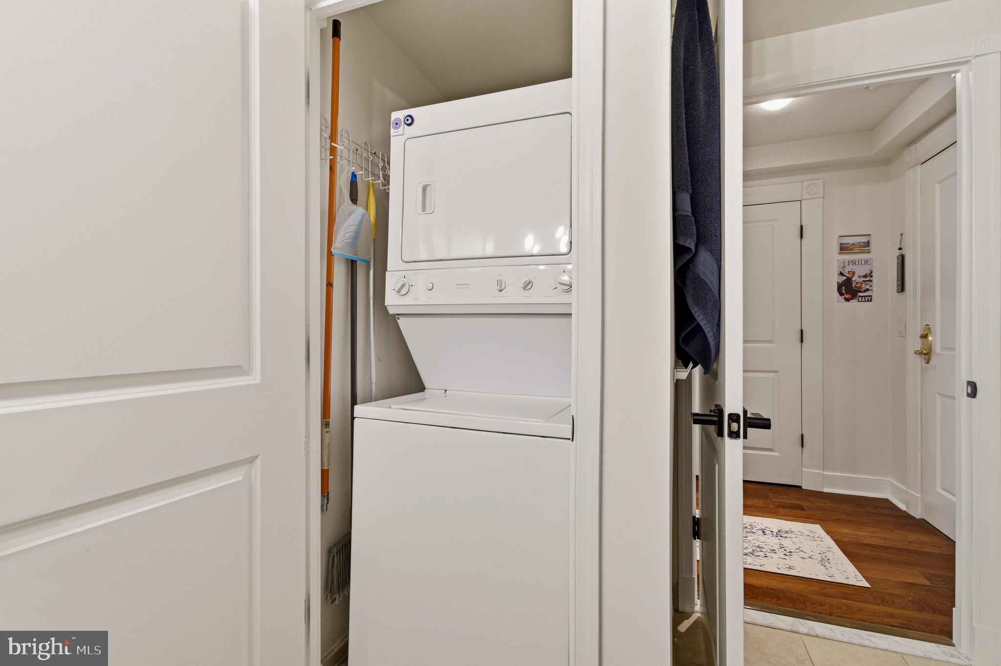 RESIDENCES AT PARK PLACE - Residential