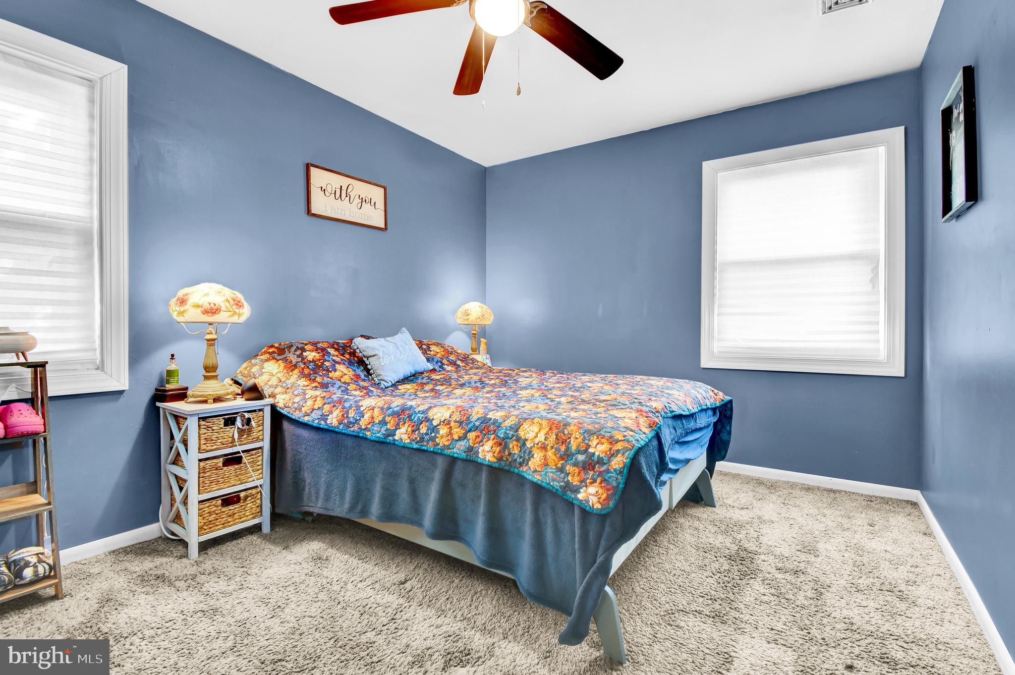 SOUTH LAWN - Residential