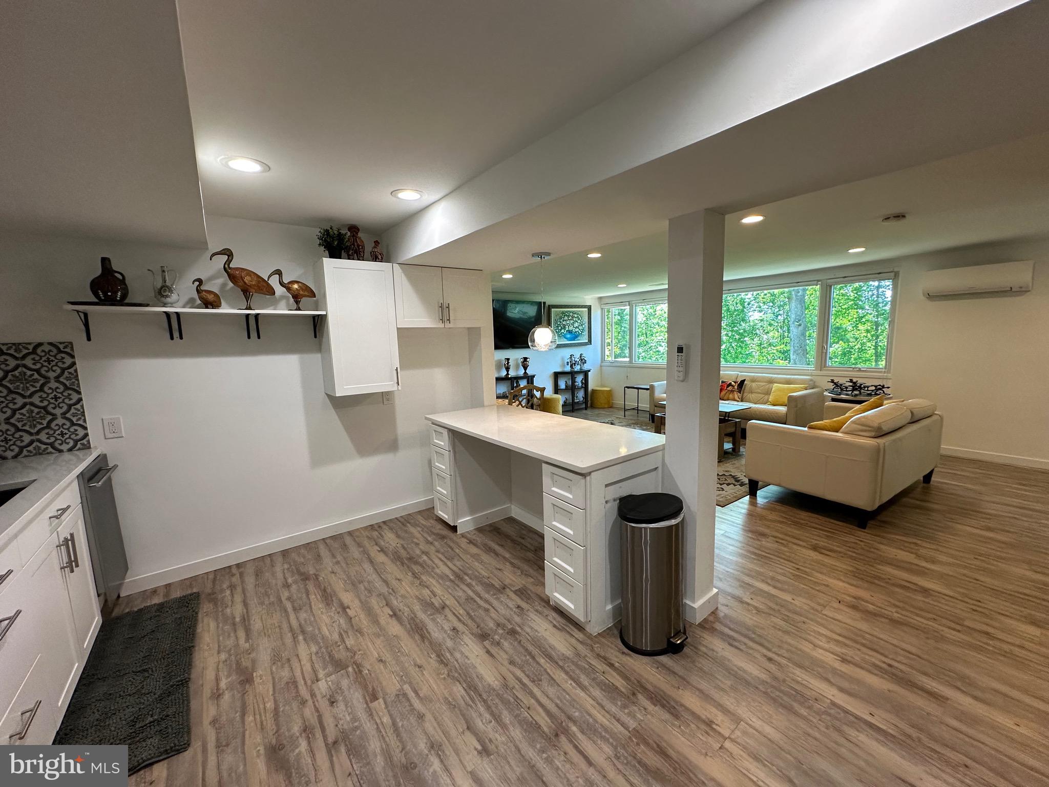 GLEN ECHO HEIGHTS - Residential Lease