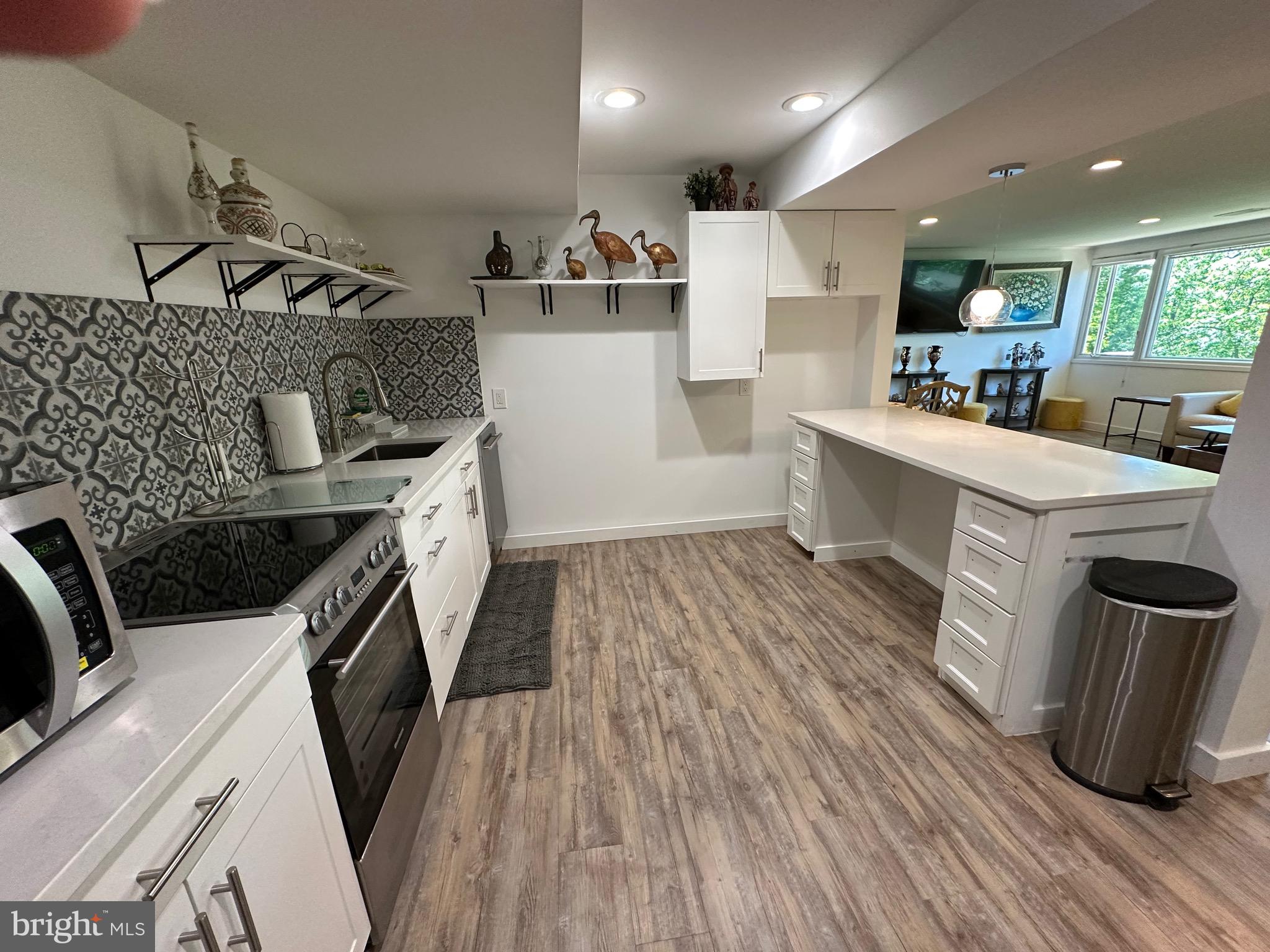 GLEN ECHO HEIGHTS - Residential Lease