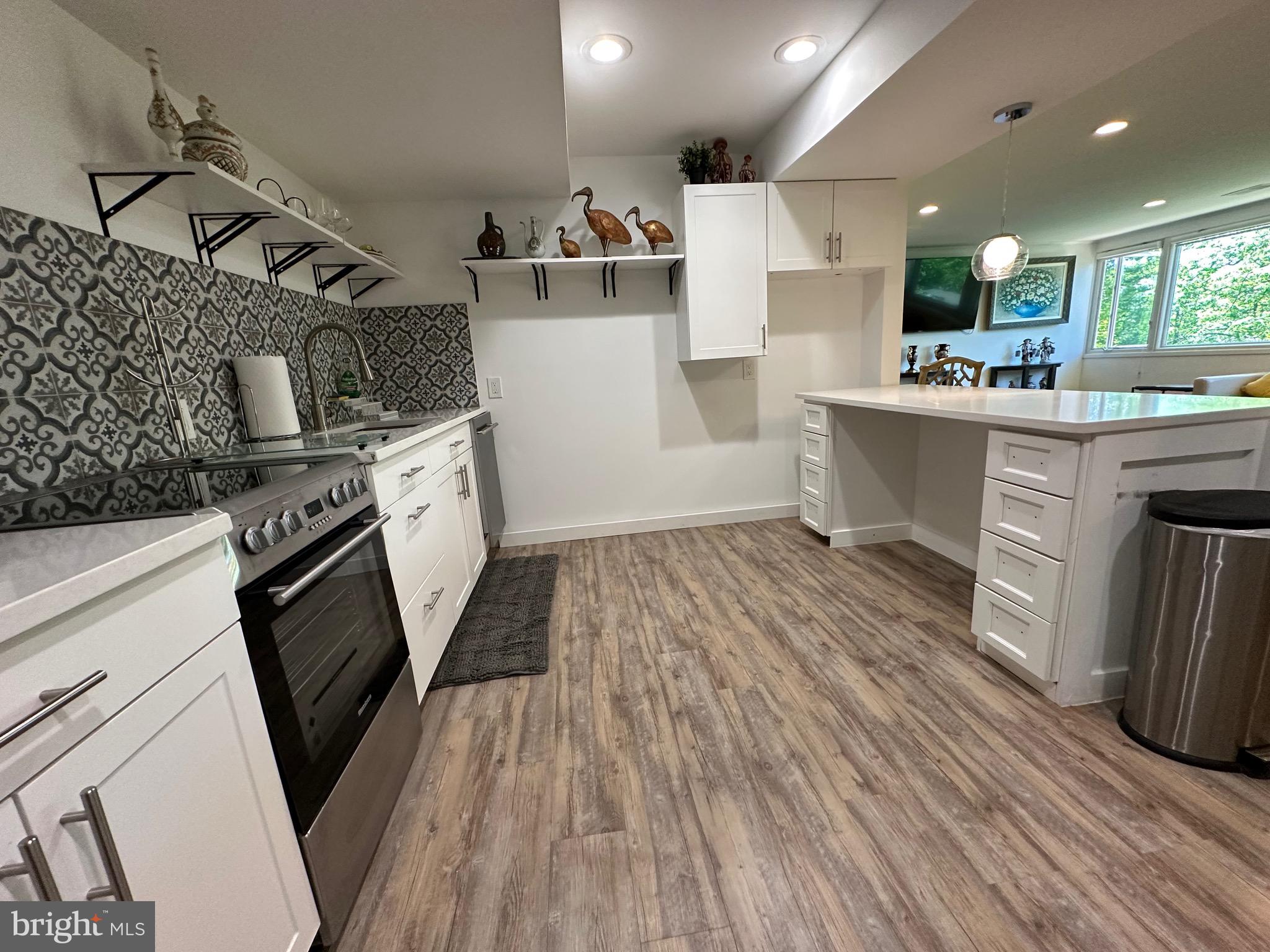 GLEN ECHO HEIGHTS - Residential Lease