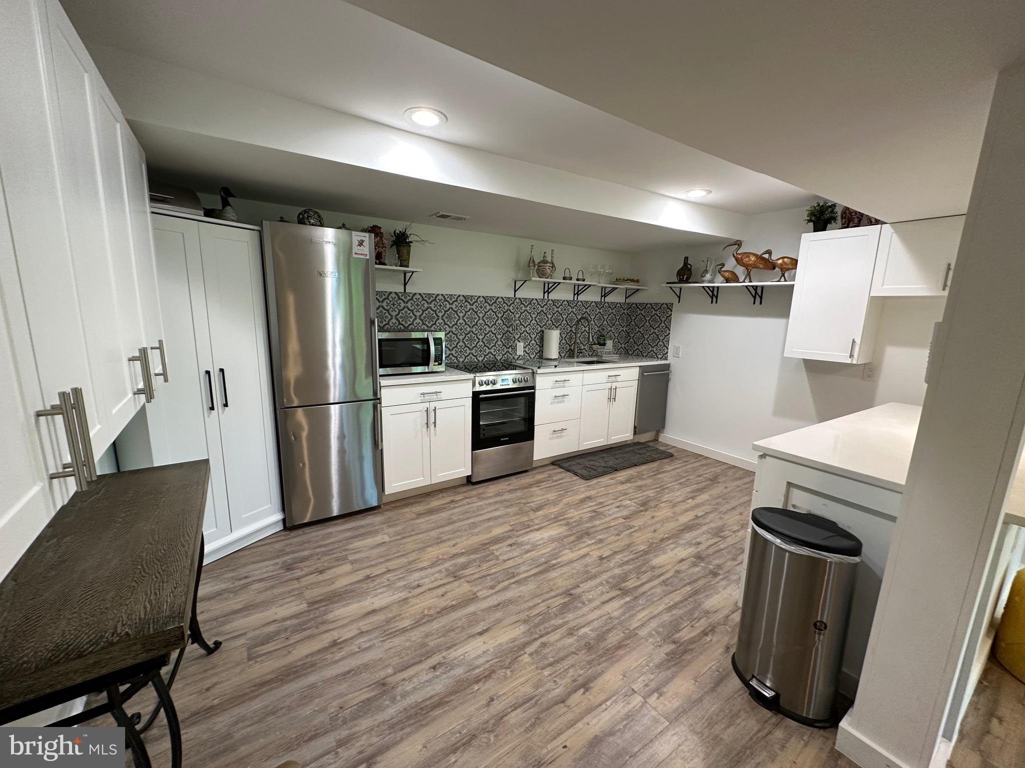 GLEN ECHO HEIGHTS - Residential Lease