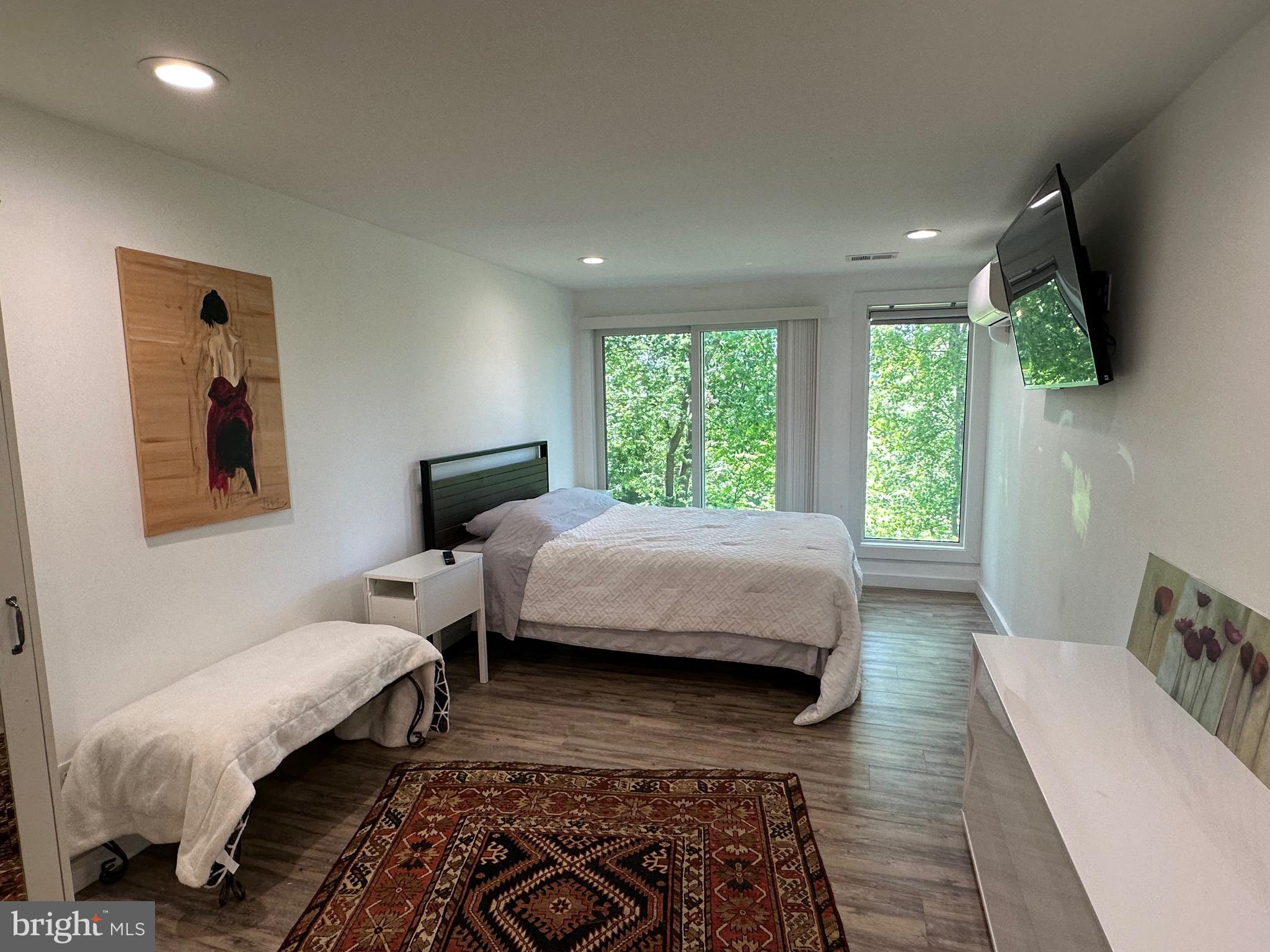 GLEN ECHO HEIGHTS - Residential Lease