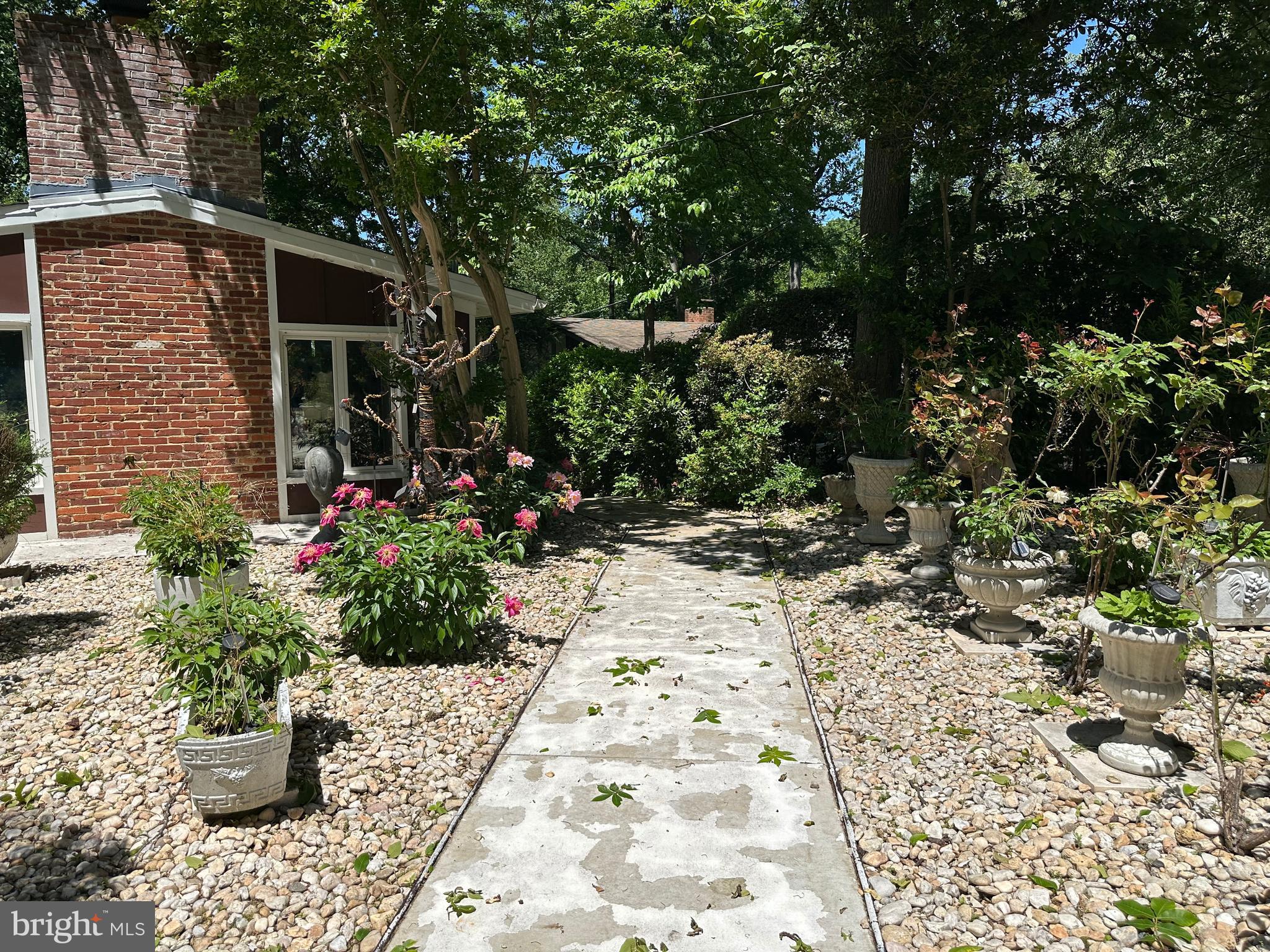 GLEN ECHO HEIGHTS - Residential Lease