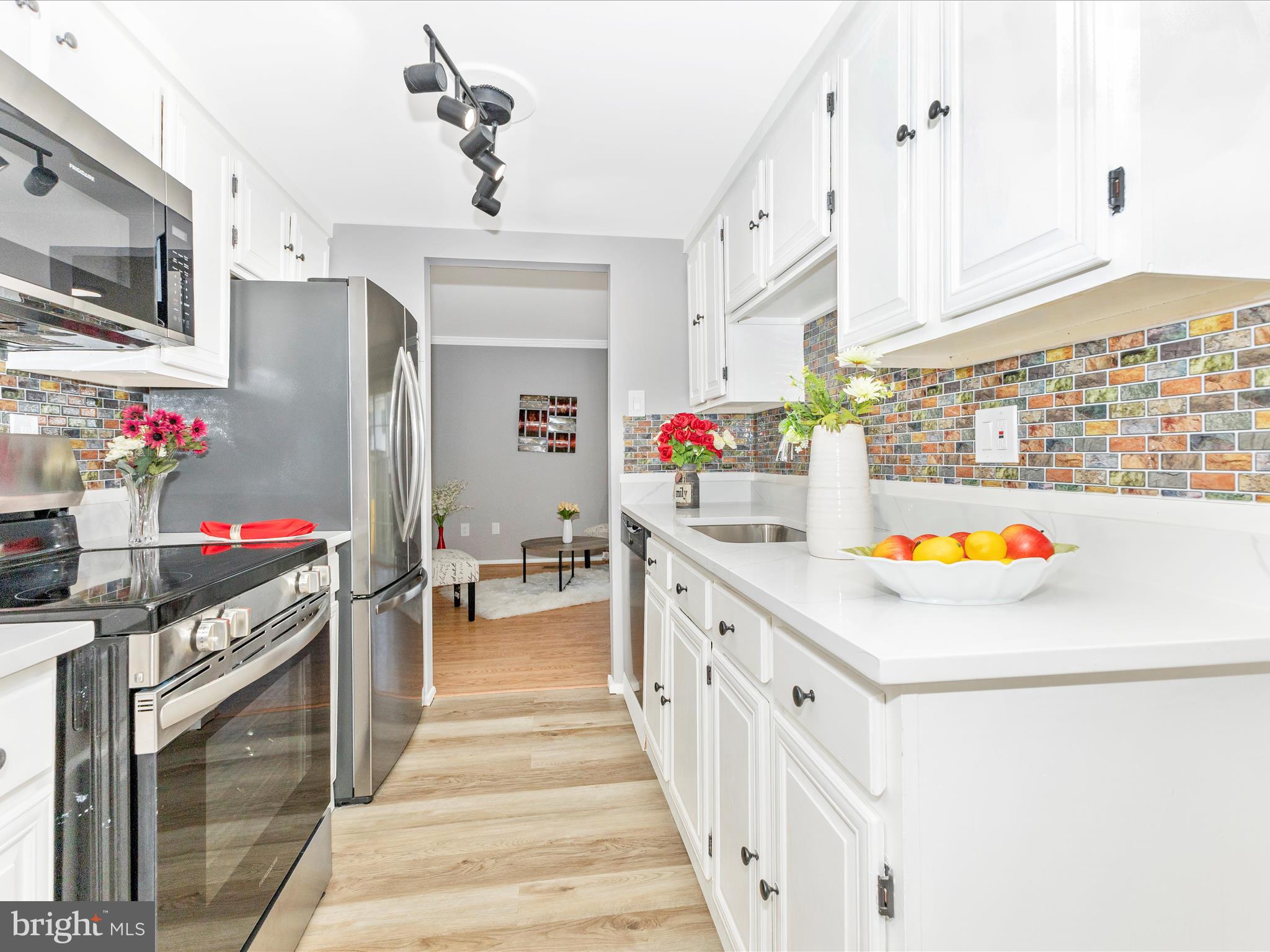 CROFTON SQUARE - Residential