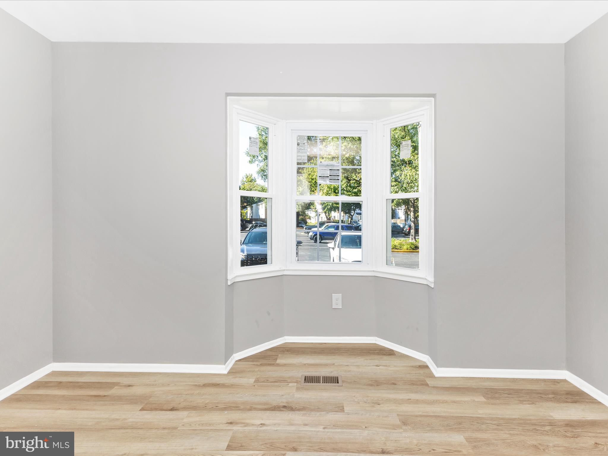 CROFTON SQUARE - Residential