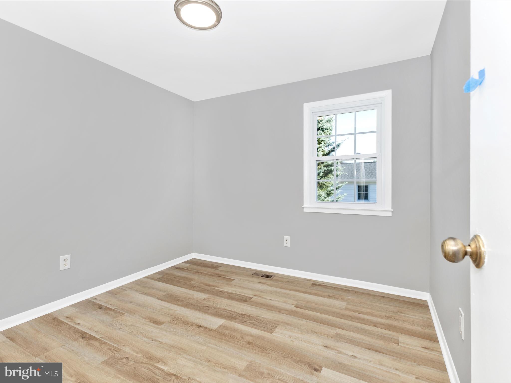 CROFTON SQUARE - Residential