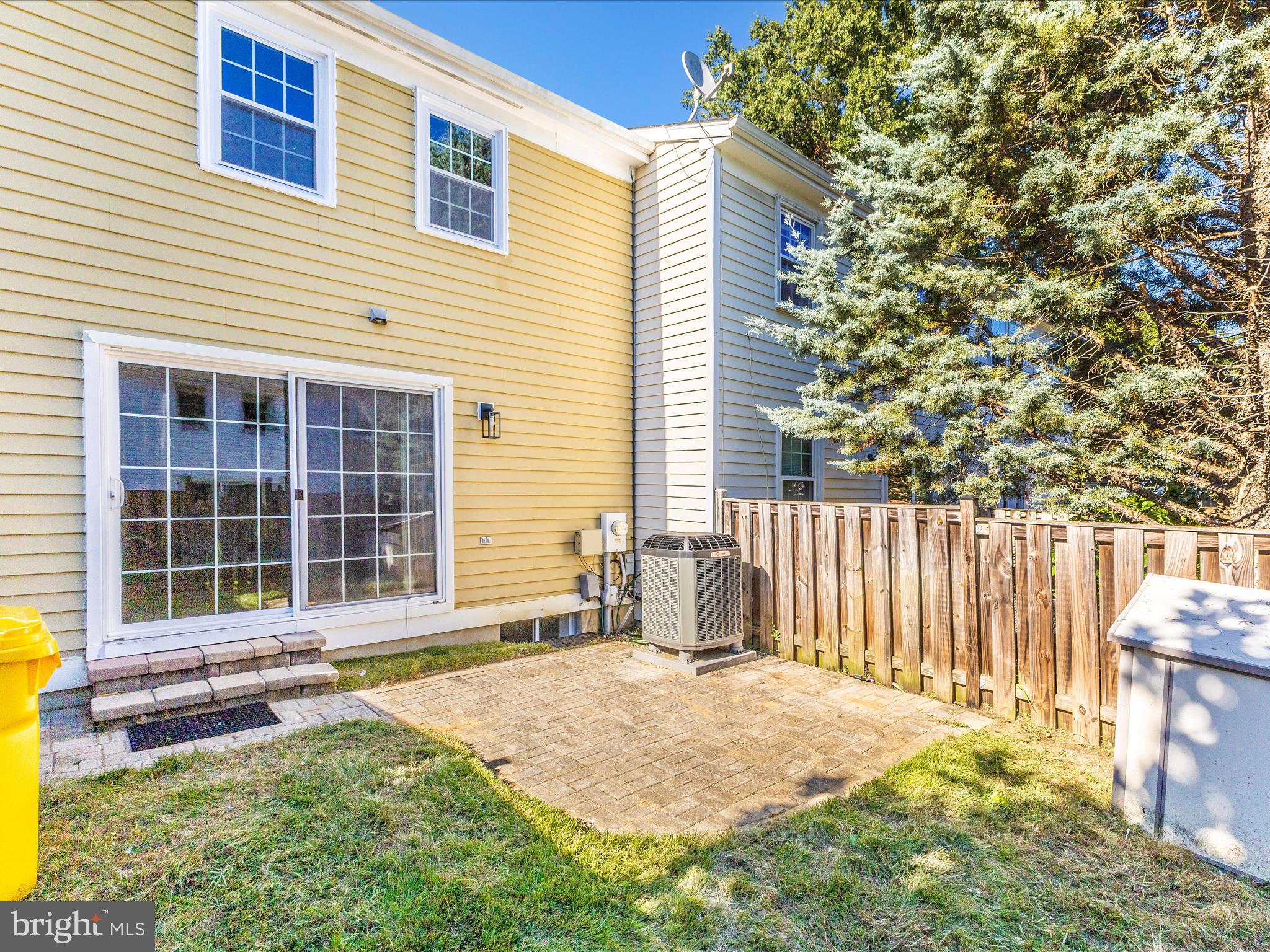 CROFTON SQUARE - Residential