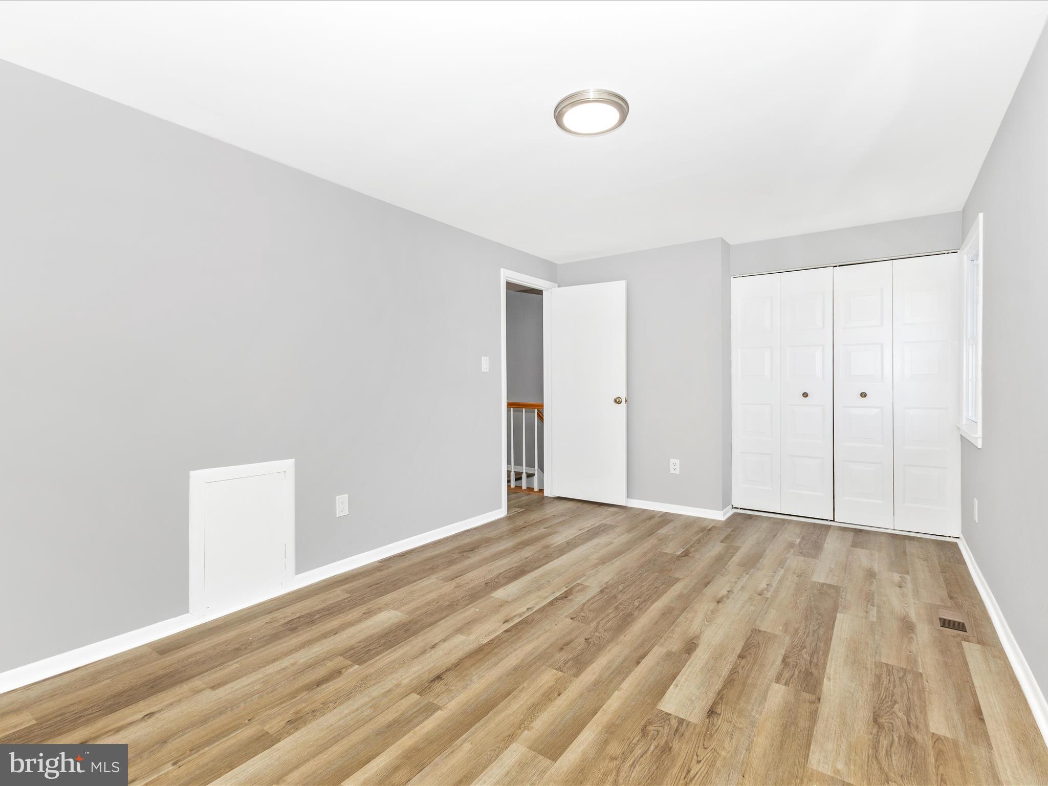 CROFTON SQUARE - Residential