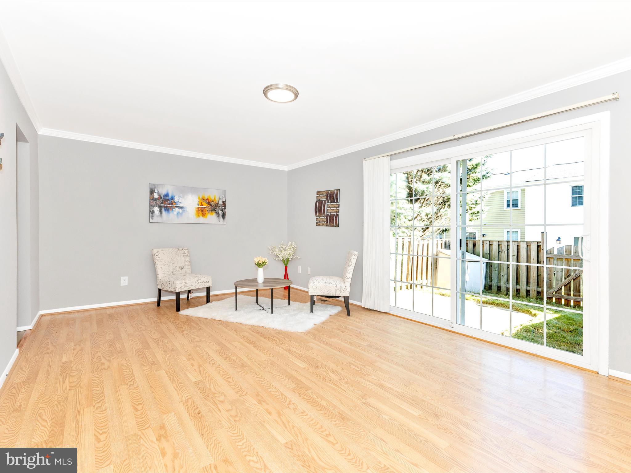 CROFTON SQUARE - Residential