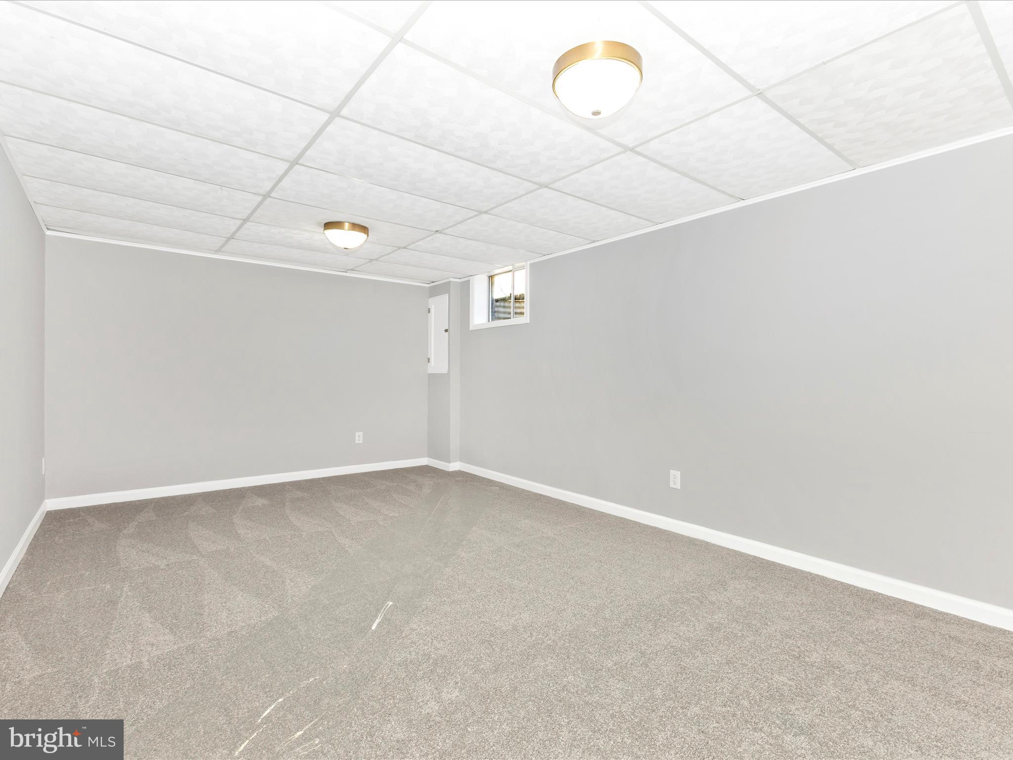 CROFTON SQUARE - Residential