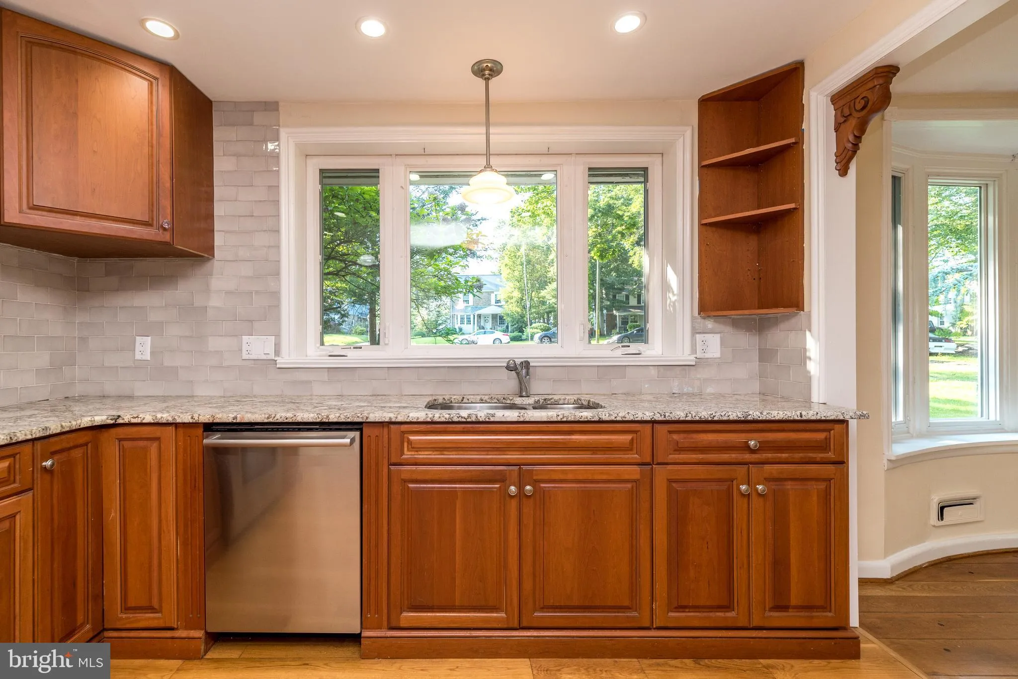 Abington, Pennsylvania 19001, United States, 3 Bedrooms Bedrooms, ,2 BathroomsBathrooms,Residential,Active,147360