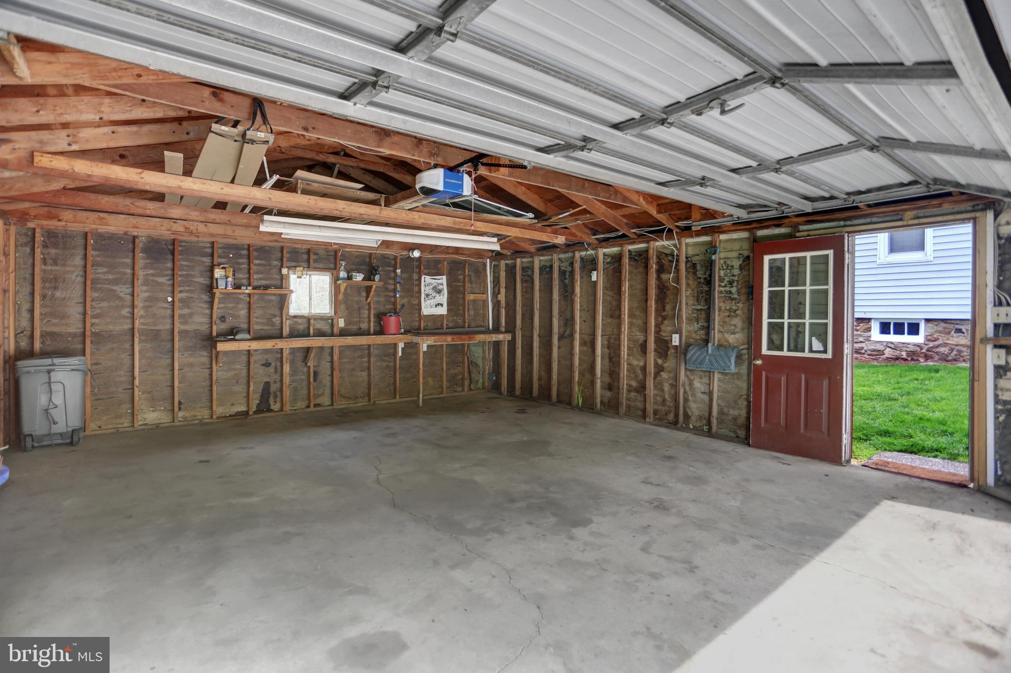 CROWN POINTE VISTAS - Residential