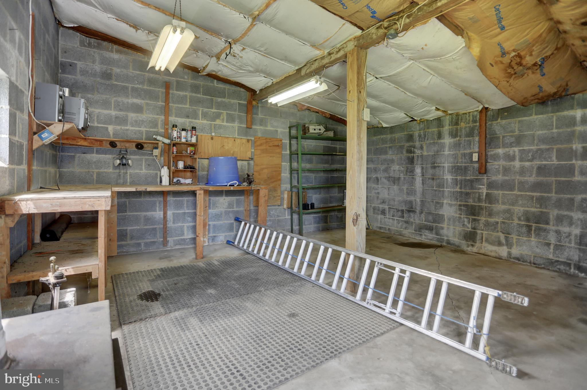 CROWN POINTE VISTAS - Residential