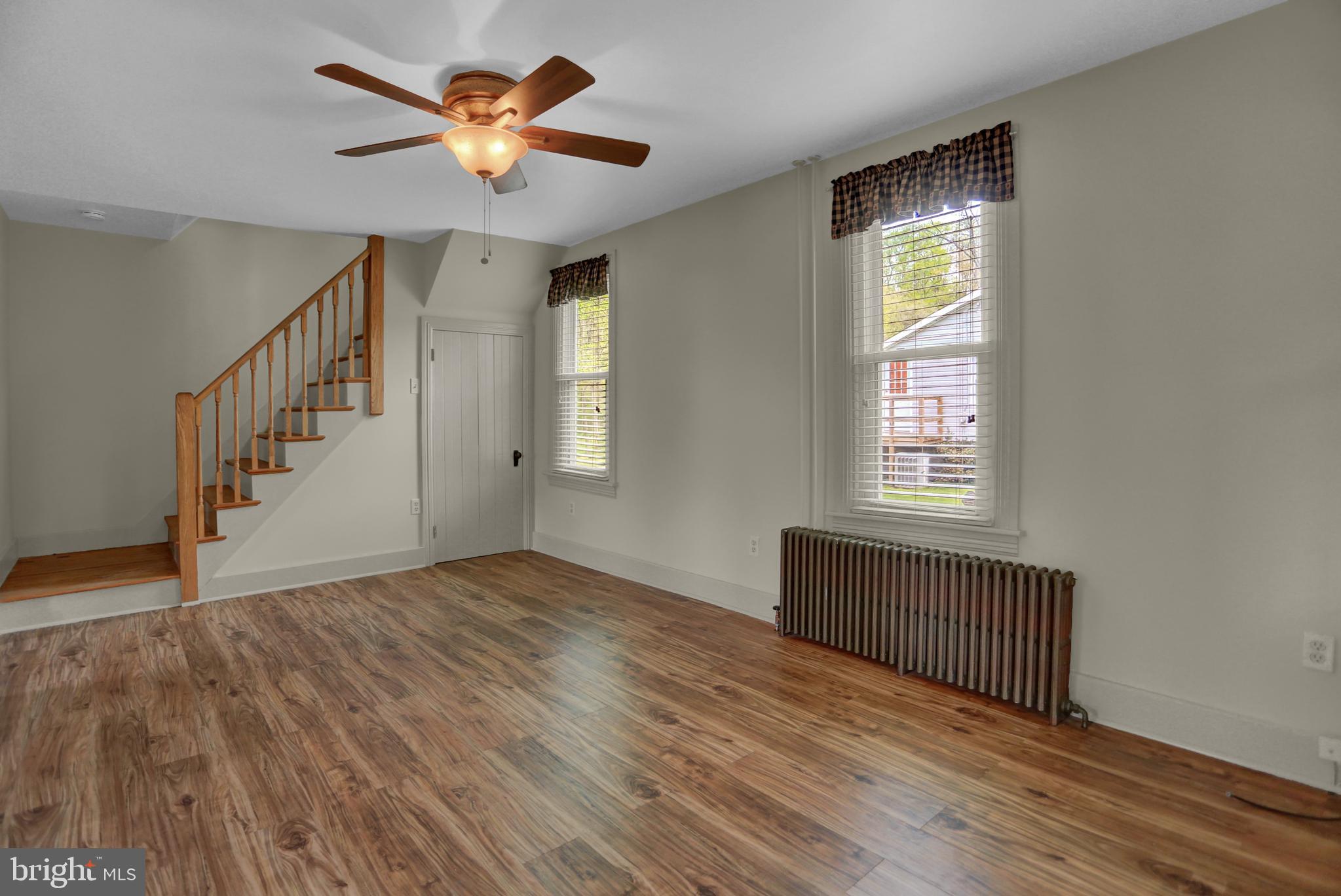 CROWN POINTE VISTAS - Residential