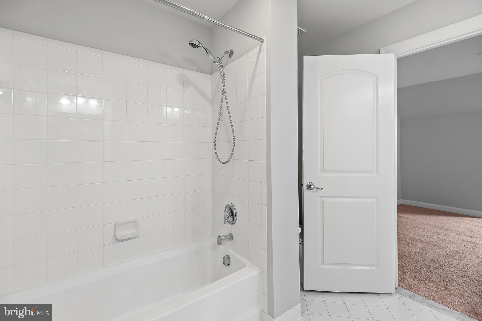 HIDDEN CREEK - Residential