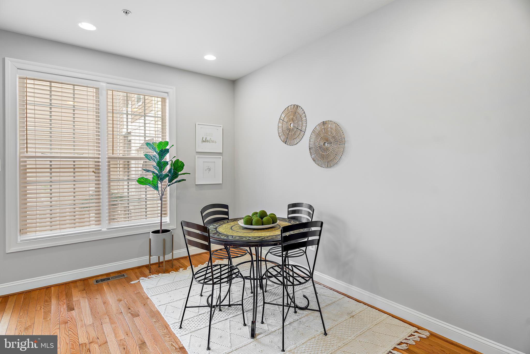 HIDDEN CREEK - Residential