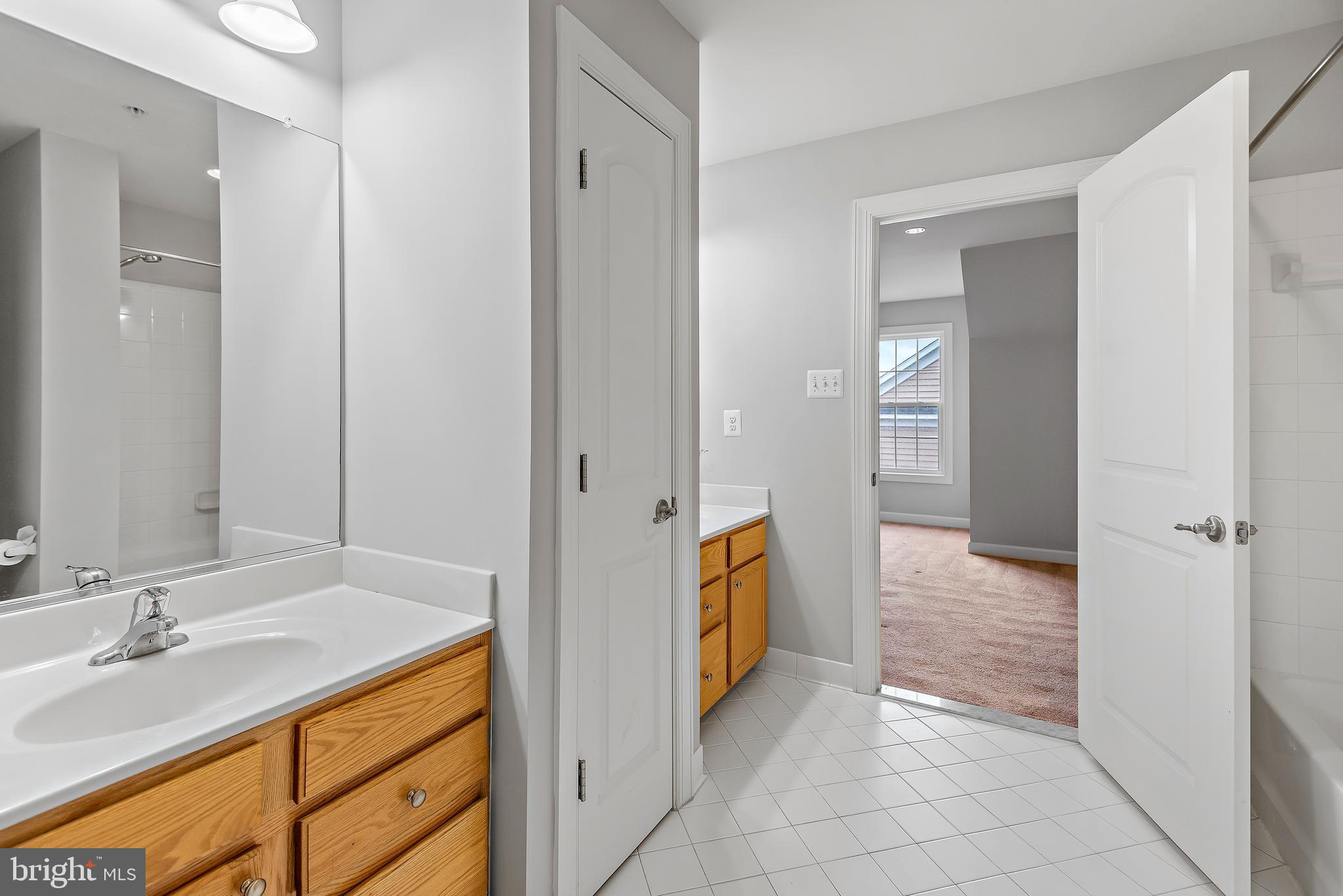 HIDDEN CREEK - Residential