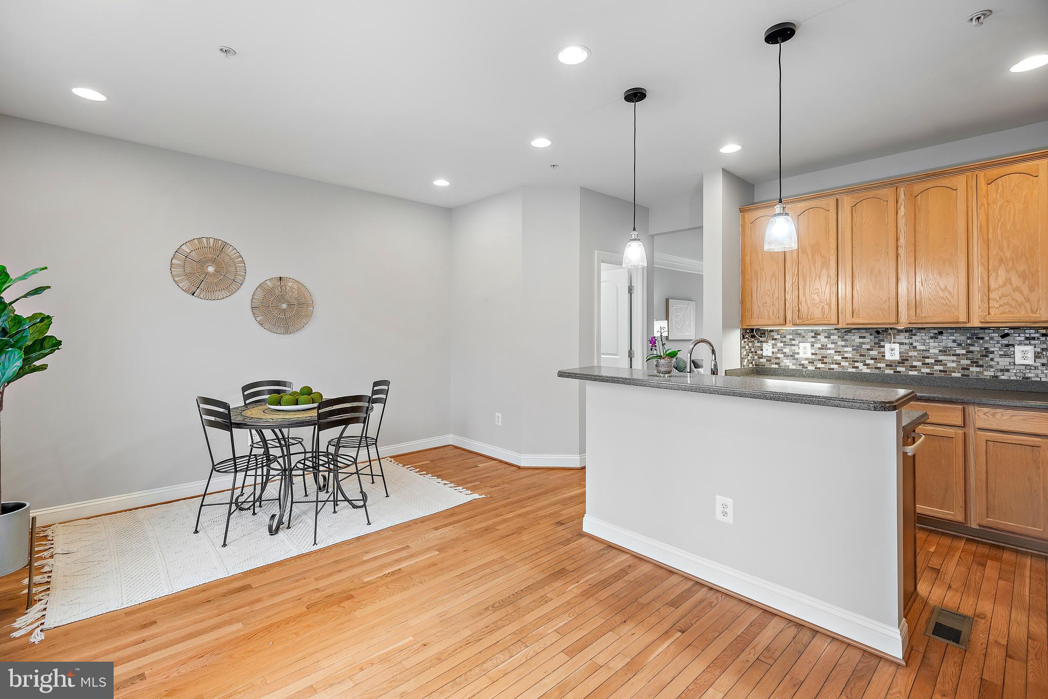 HIDDEN CREEK - Residential