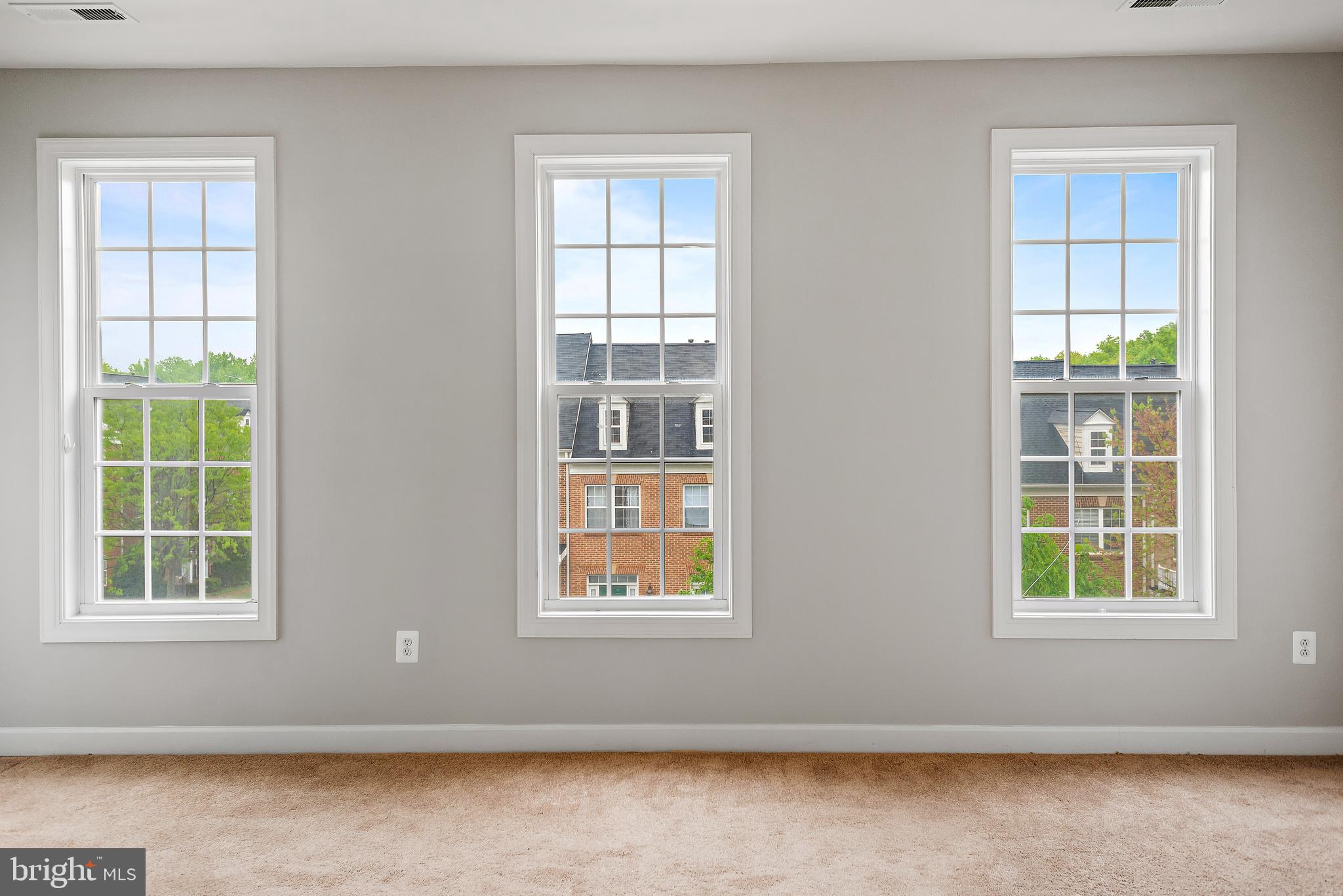 HIDDEN CREEK - Residential