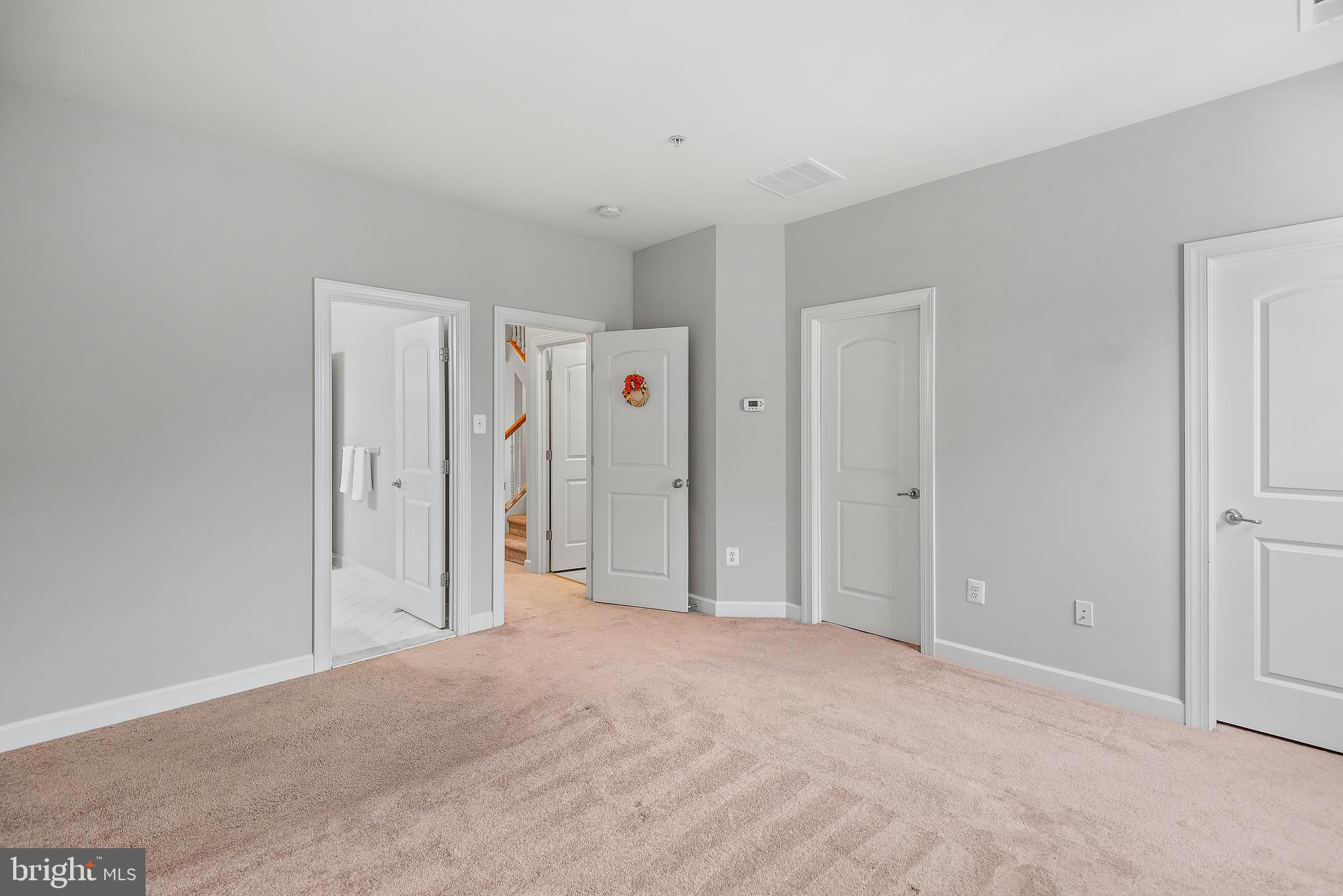 HIDDEN CREEK - Residential