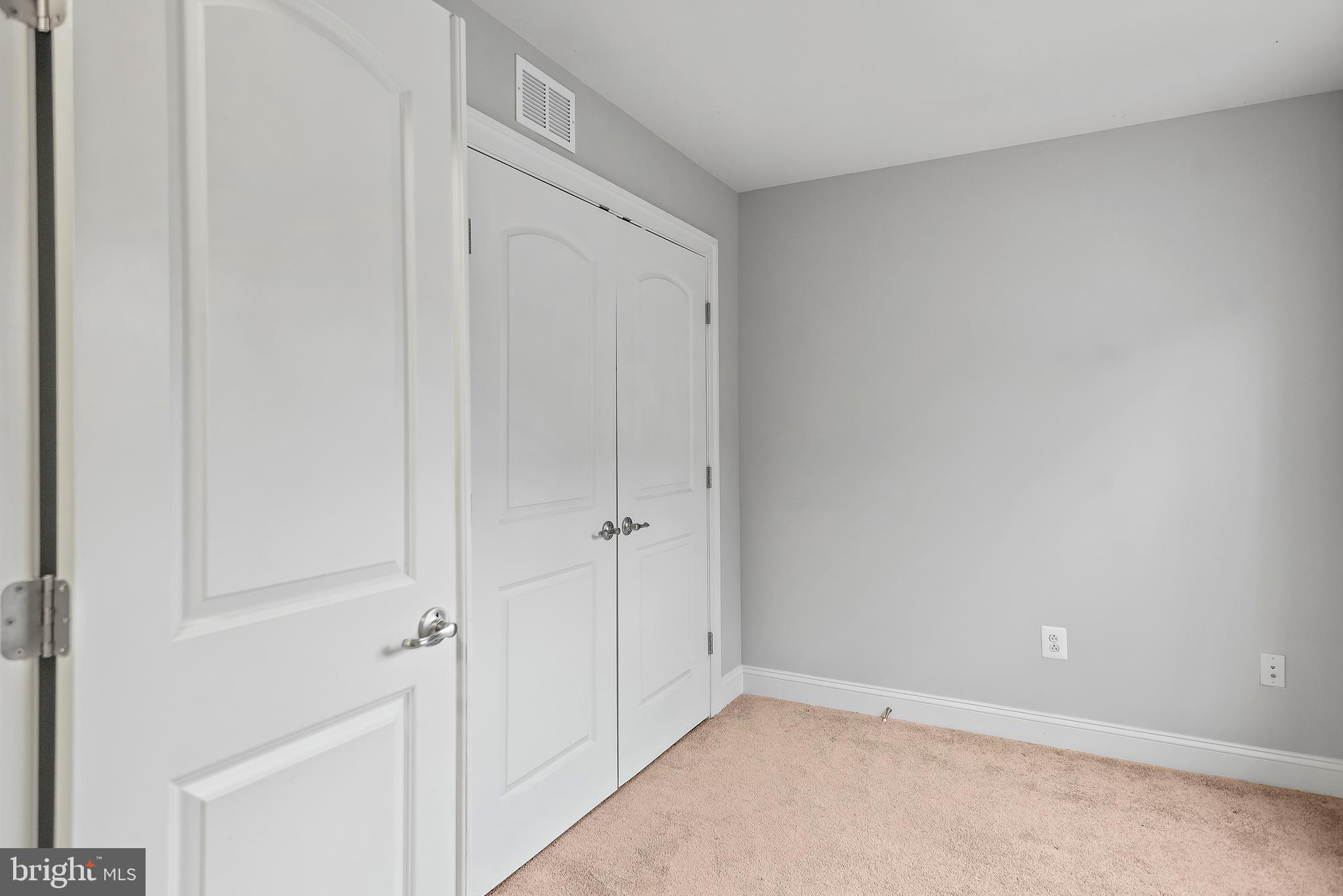 HIDDEN CREEK - Residential