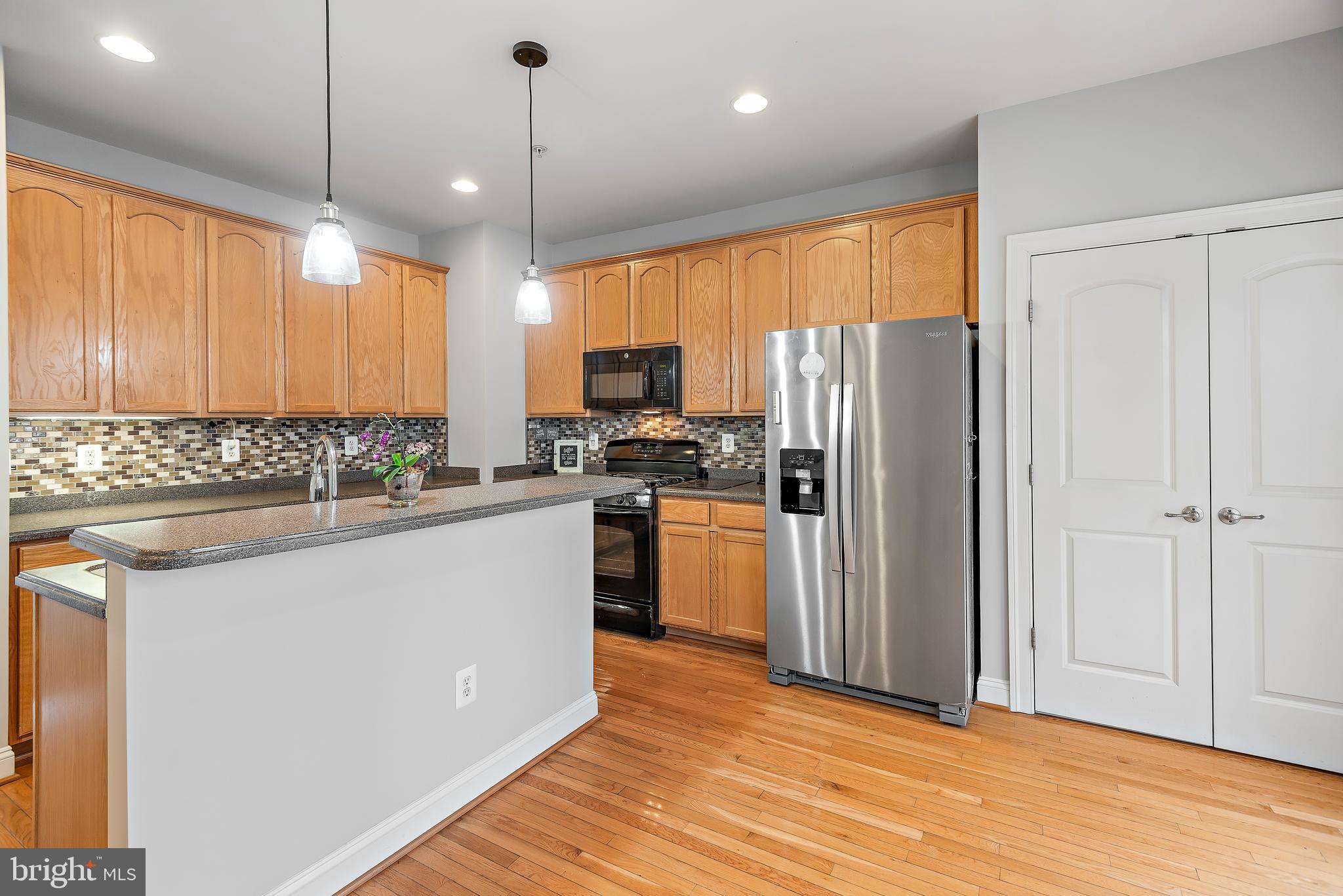 HIDDEN CREEK - Residential