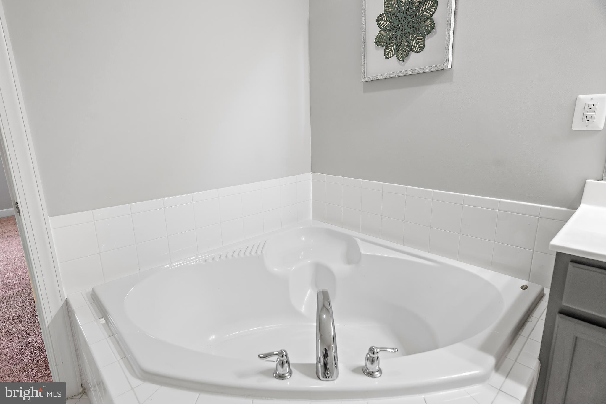 HIDDEN CREEK - Residential