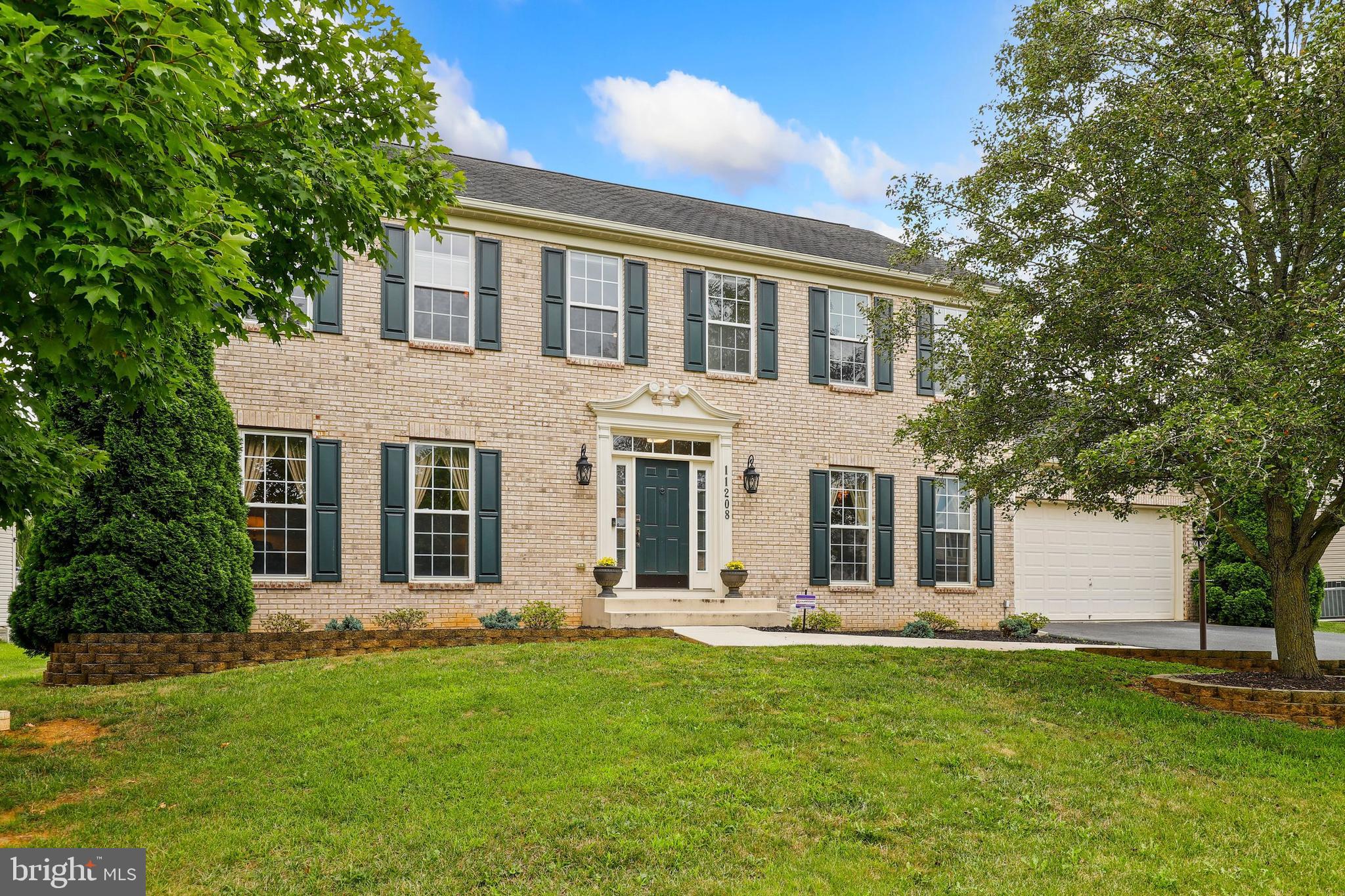 HAMPTONS OF BRIGHTWOOD - Residential