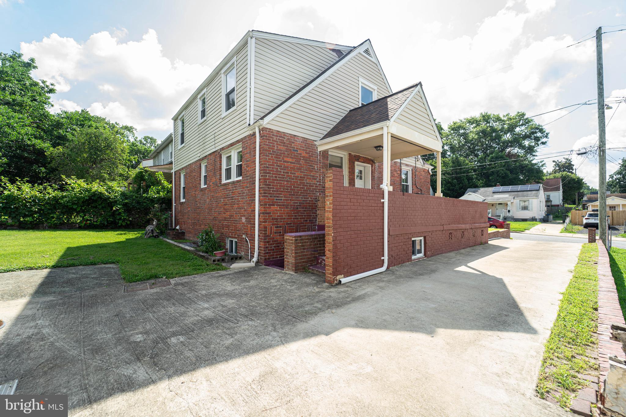 PLEASANT HILLS - Residential