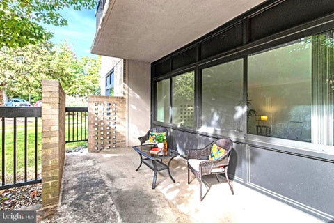 Photo of 3713 S George Mason Drive #T5W, FALLS CHURCH, VA 22041 (MLS # VAFX2344268)
