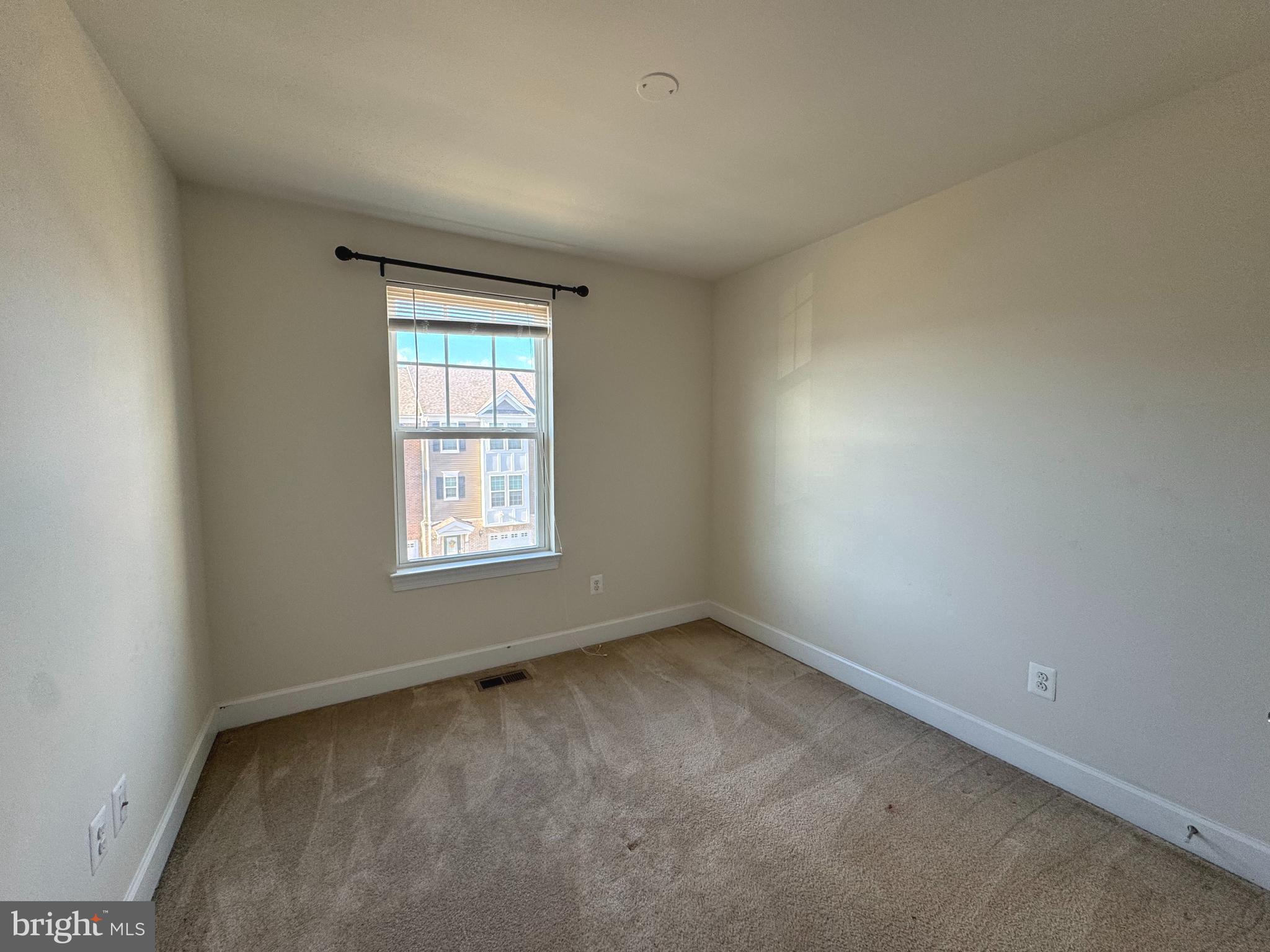 HERITAGE CROSSING - Residential Lease