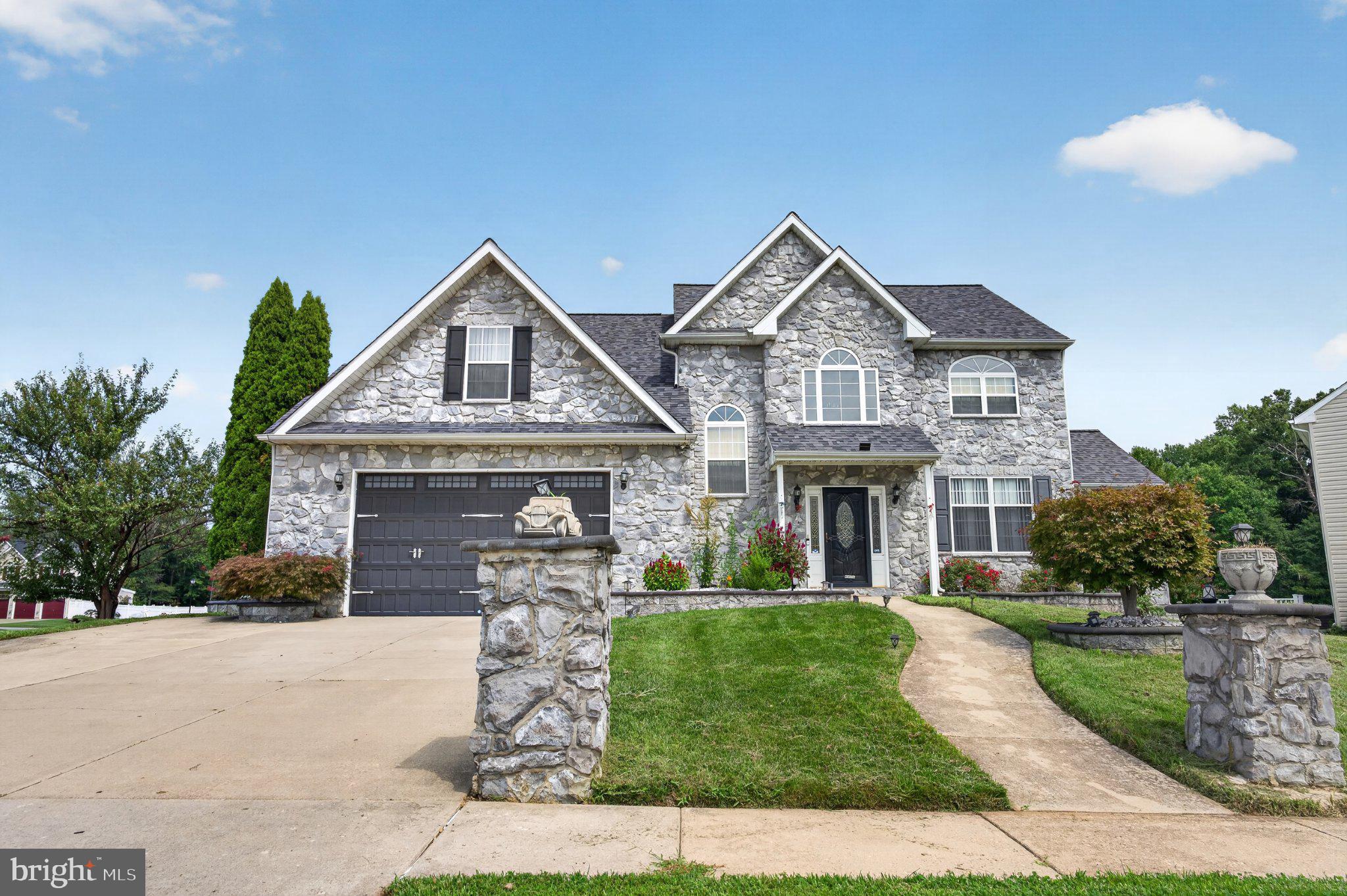 1 FOXFIELD COURT