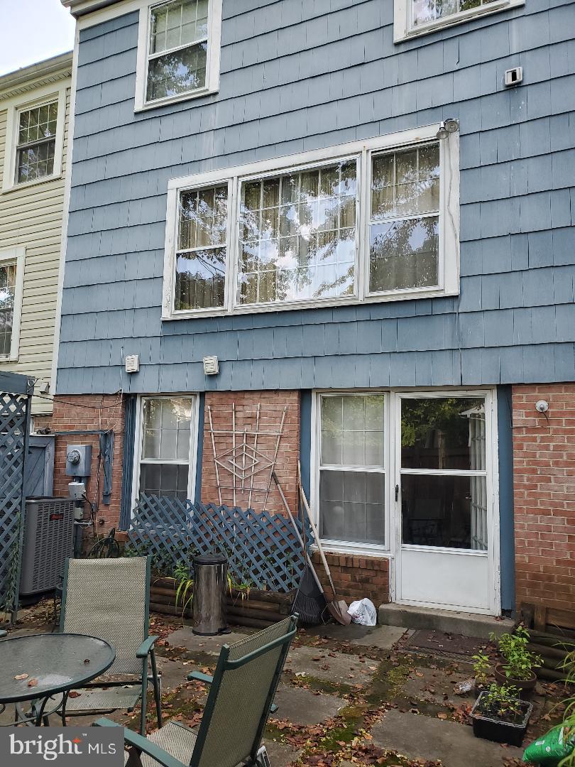 PINEWOOD LAKE - Residential