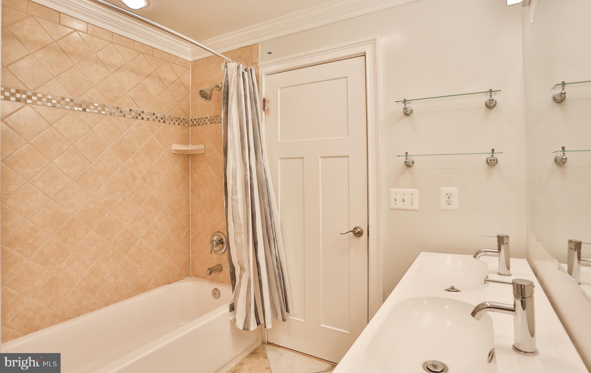 CHESTERBROOK - Residential