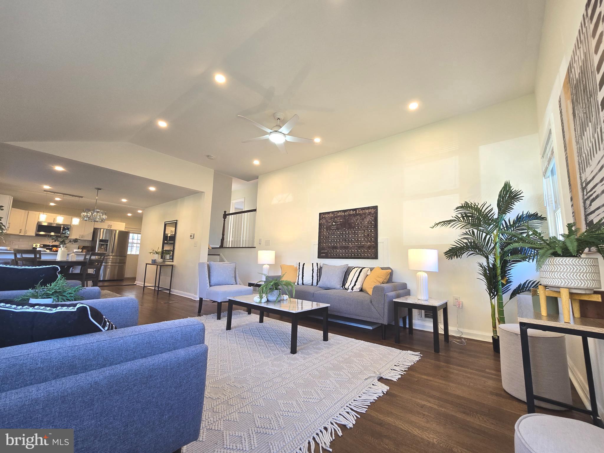 LOCH HILL - Residential