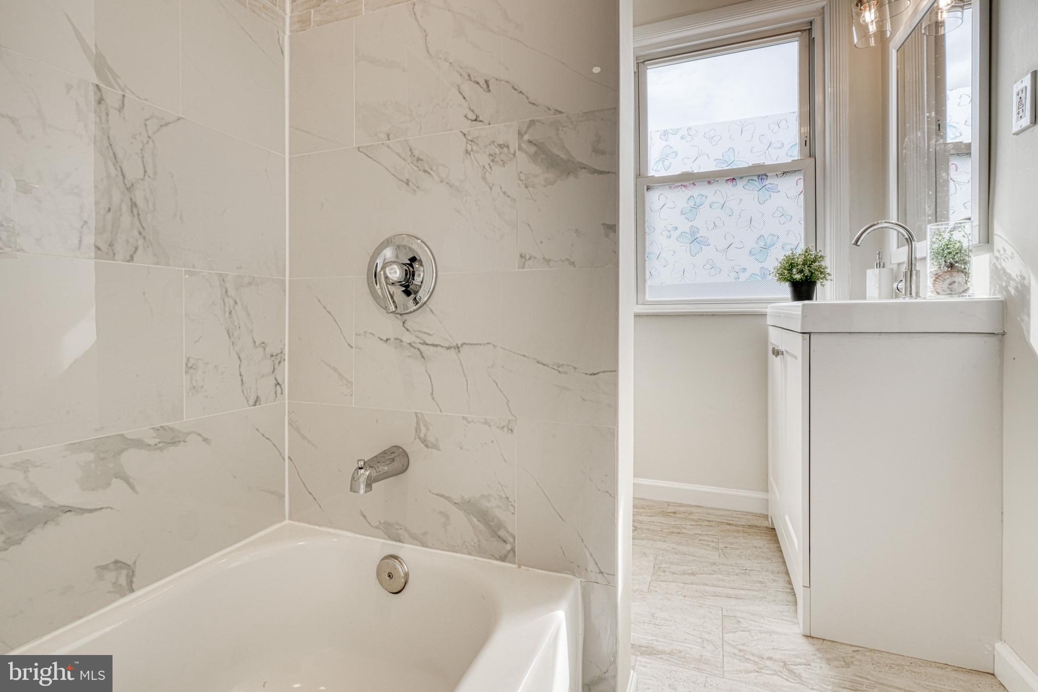 LOCH HILL - Residential