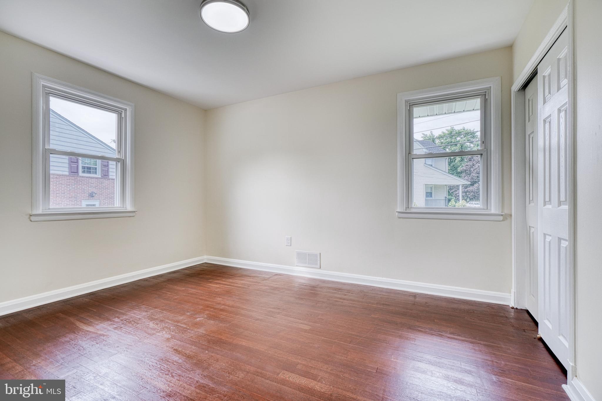 LOCH HILL - Residential