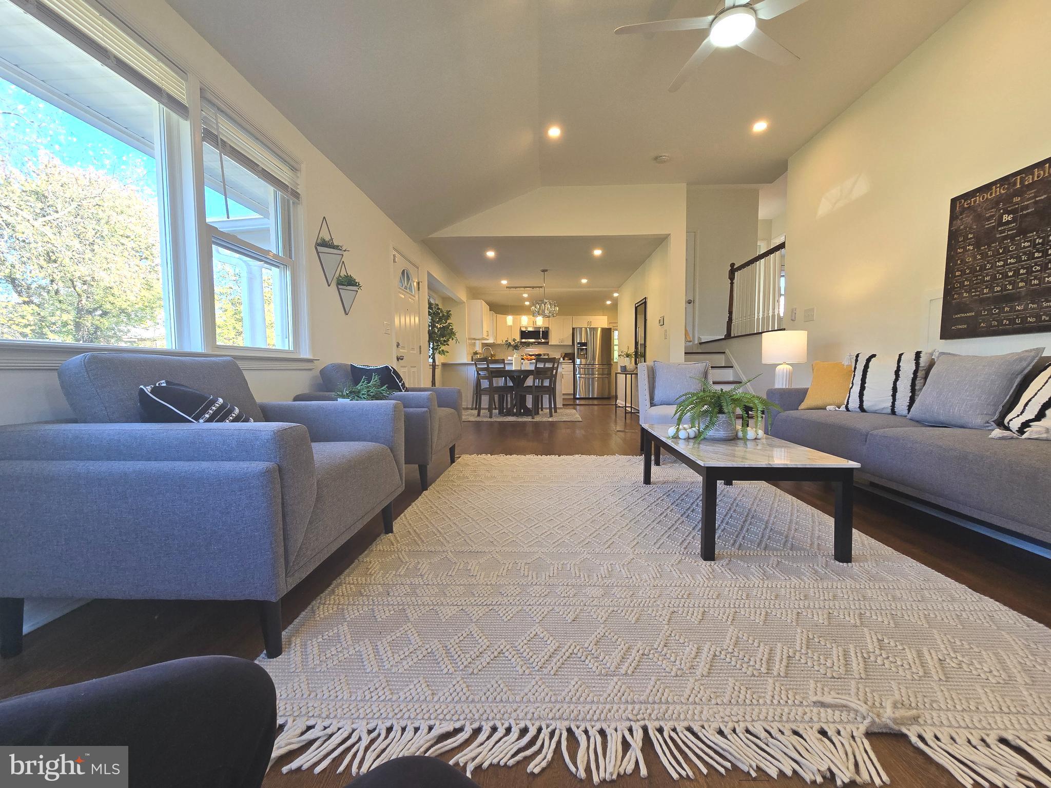 LOCH HILL - Residential