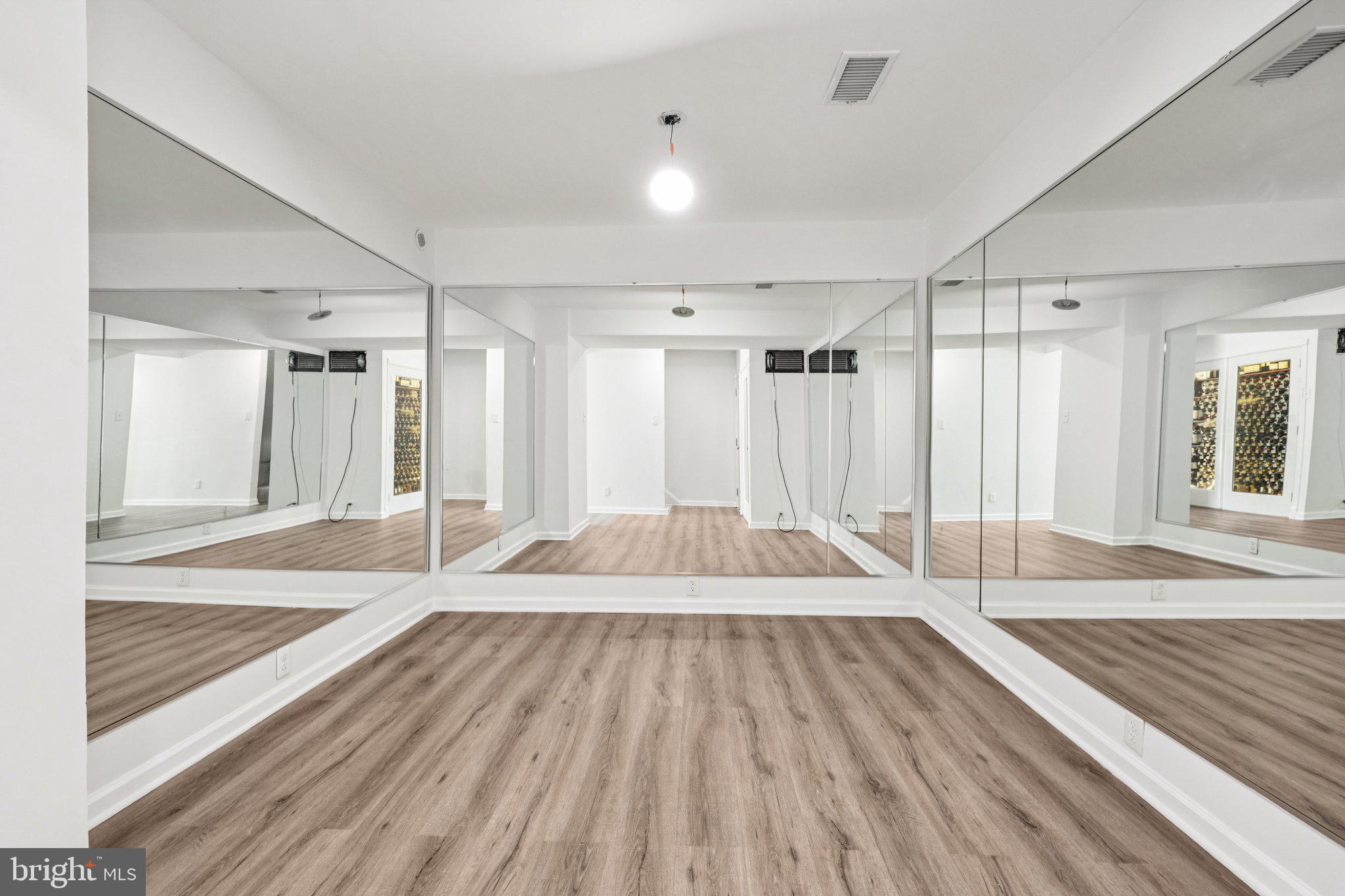 SUGARLAND RUN - Residential